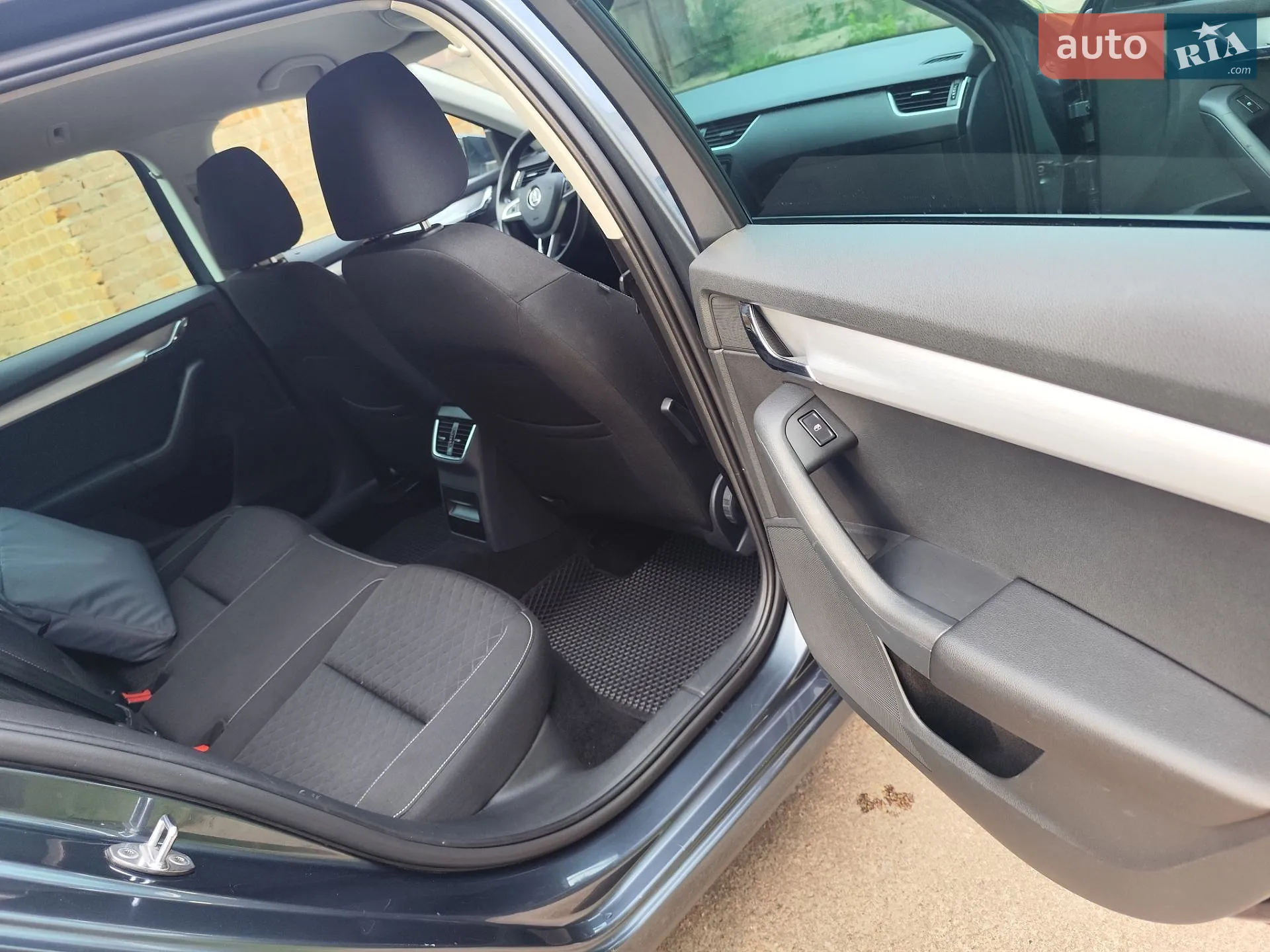 2015 Skoda Octavia - мініатюра 28