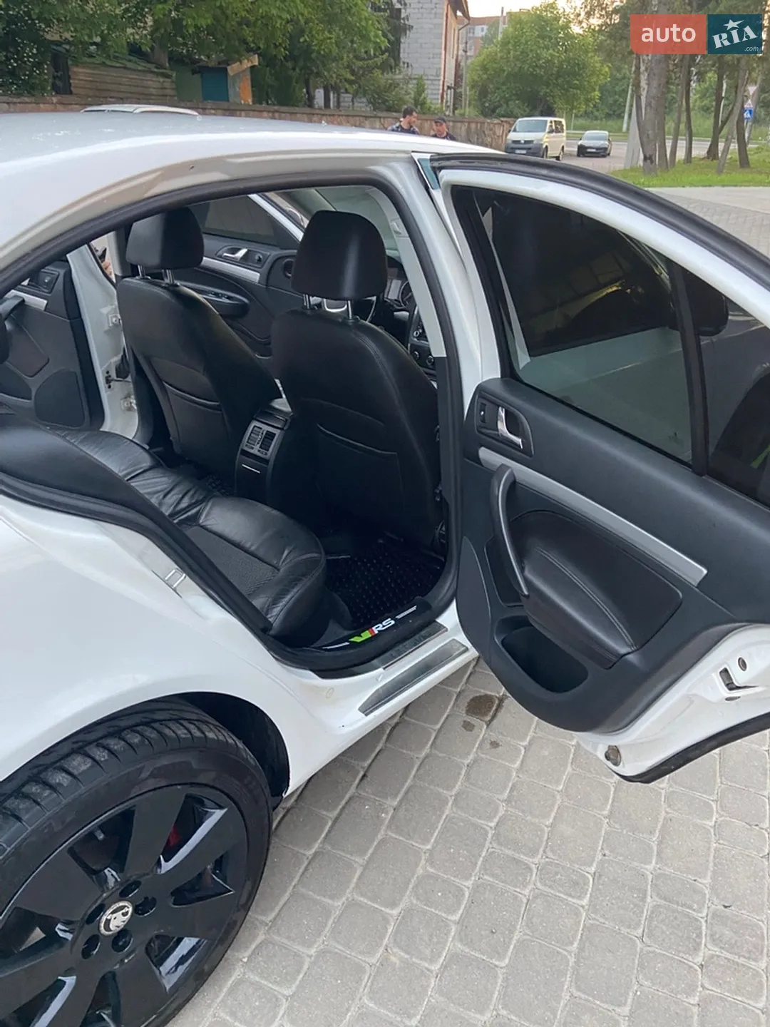 2011 Skoda Octavia - мініатюра 17