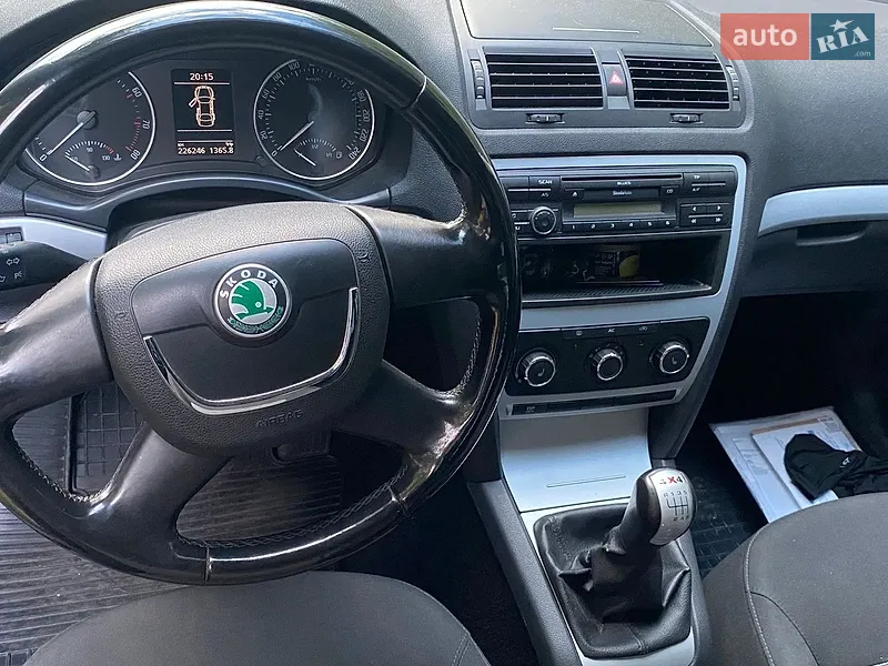 Skoda Octavia 2010 VIN TMBKK61Z3A2042414 фото оголошення 7 з 48