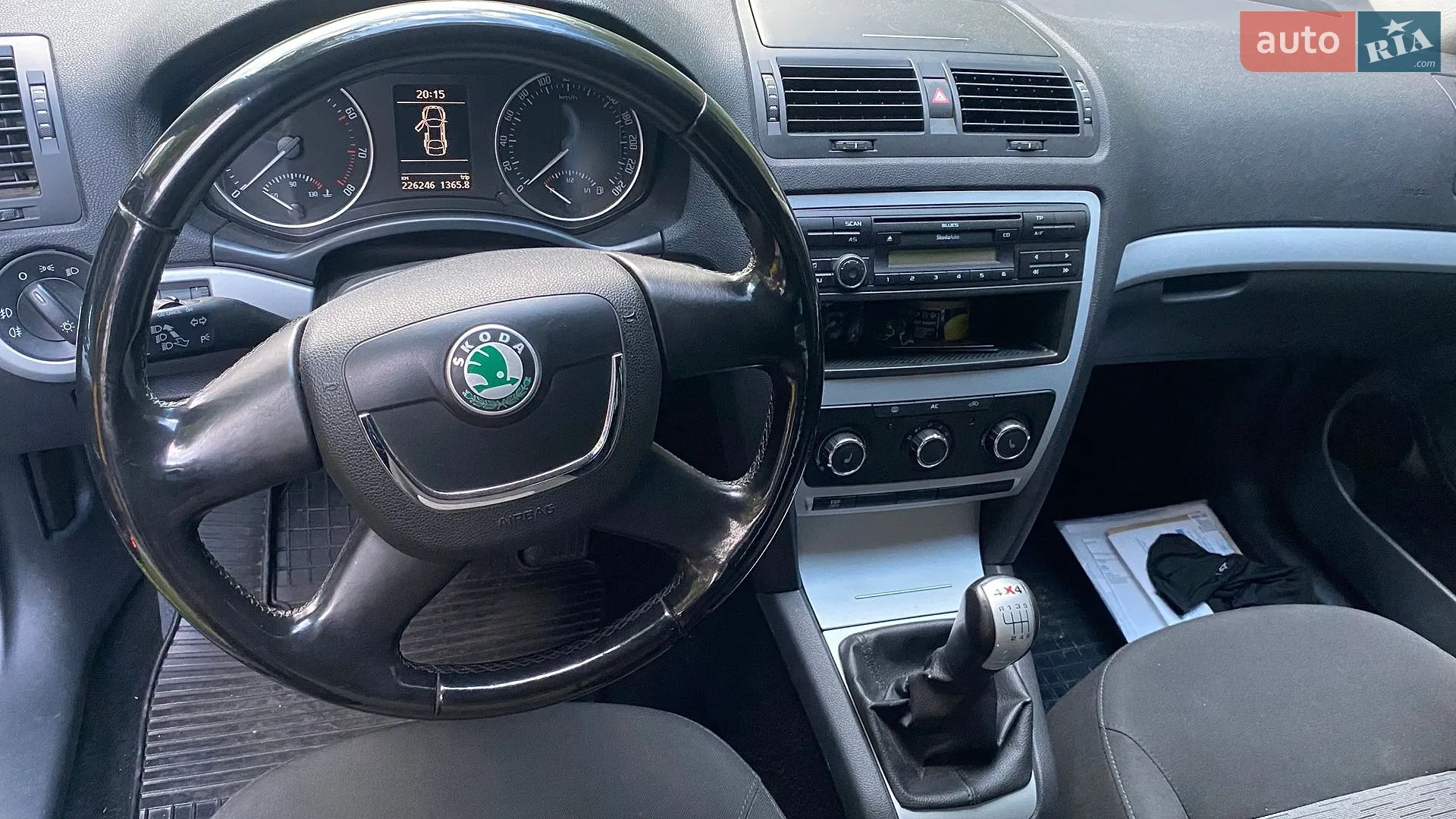 2010 Skoda Octavia - мініатюра 9
