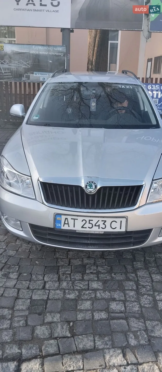 2011 Skoda Octavia - мініатюра 2