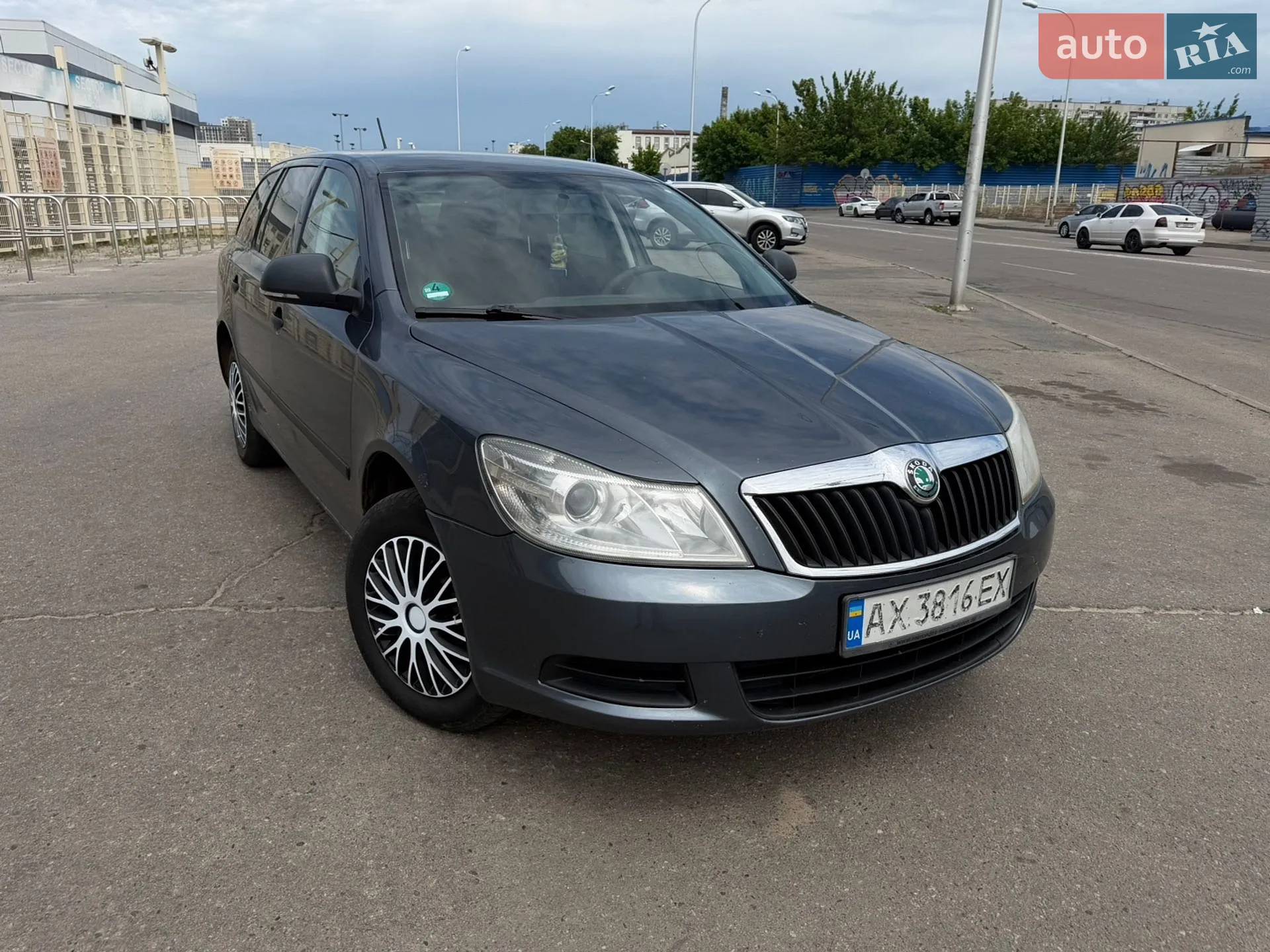 2011 Skoda Octavia - мініатюра 2