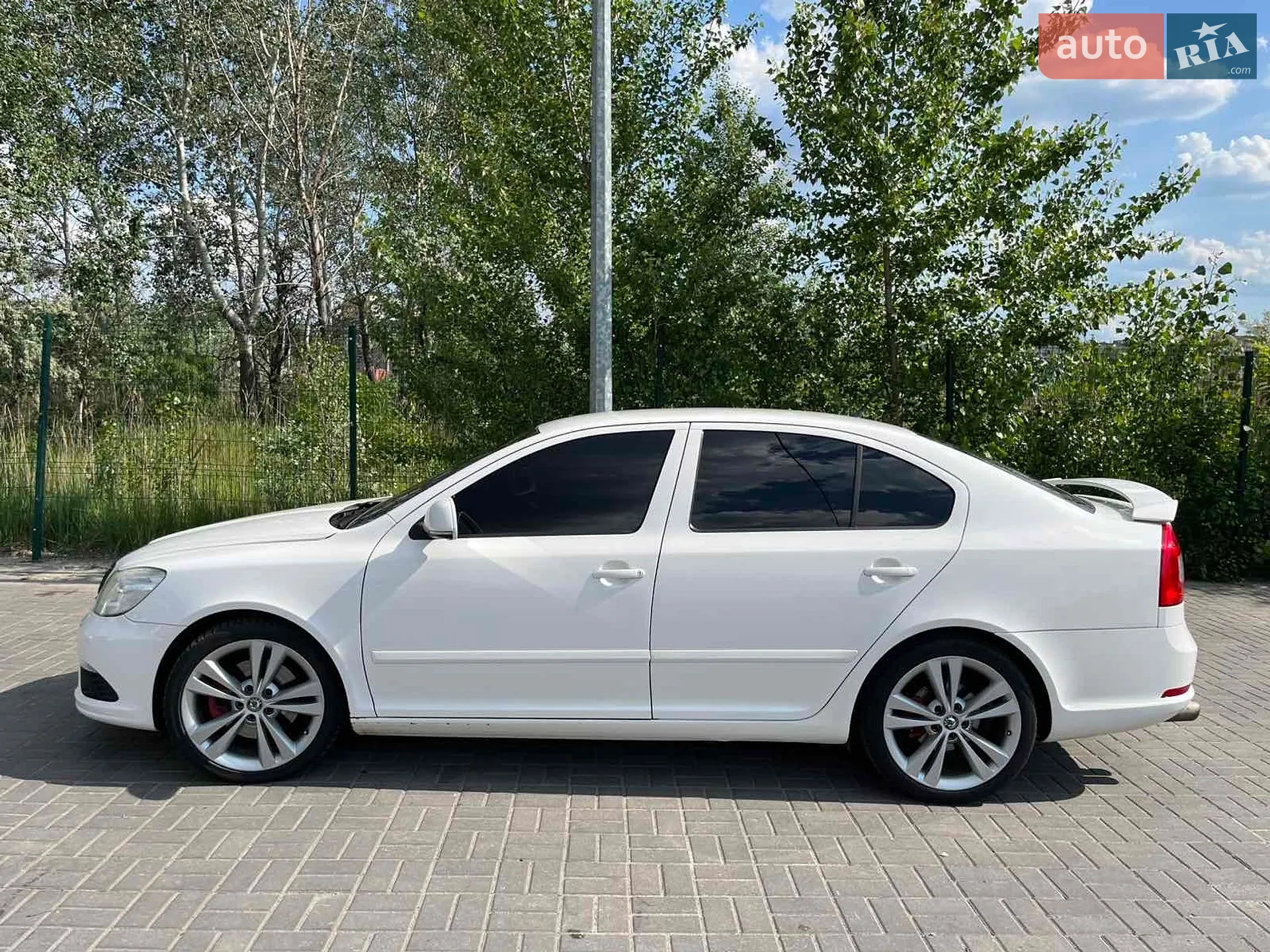 2011 Skoda Octavia - мініатюра 2