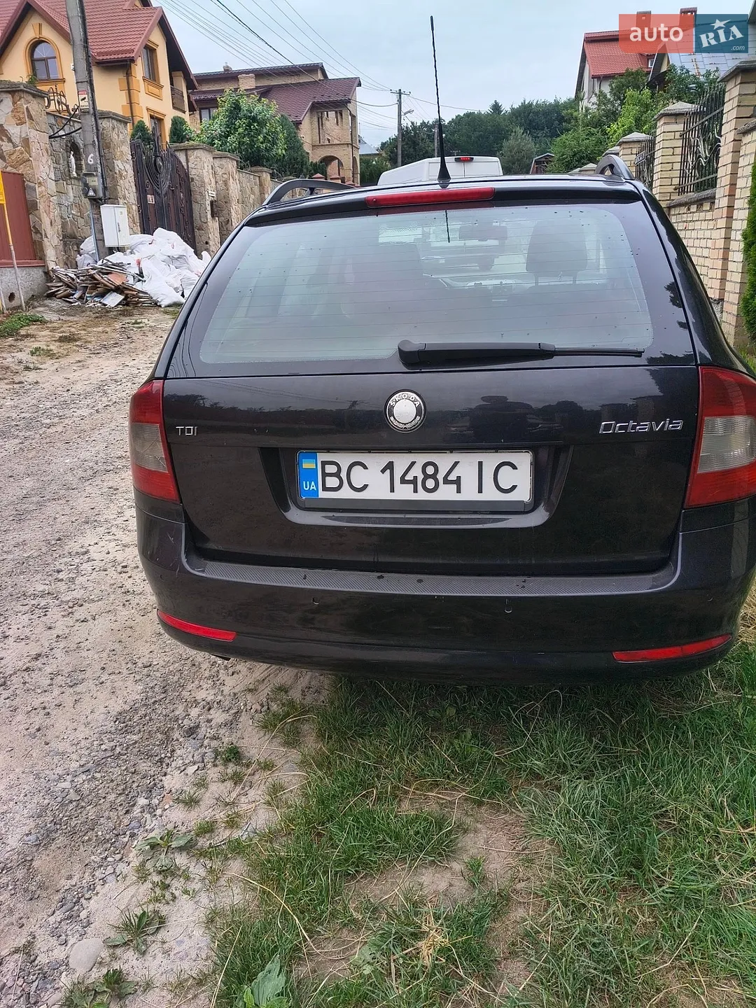 2010 Skoda Octavia - мініатюра 3