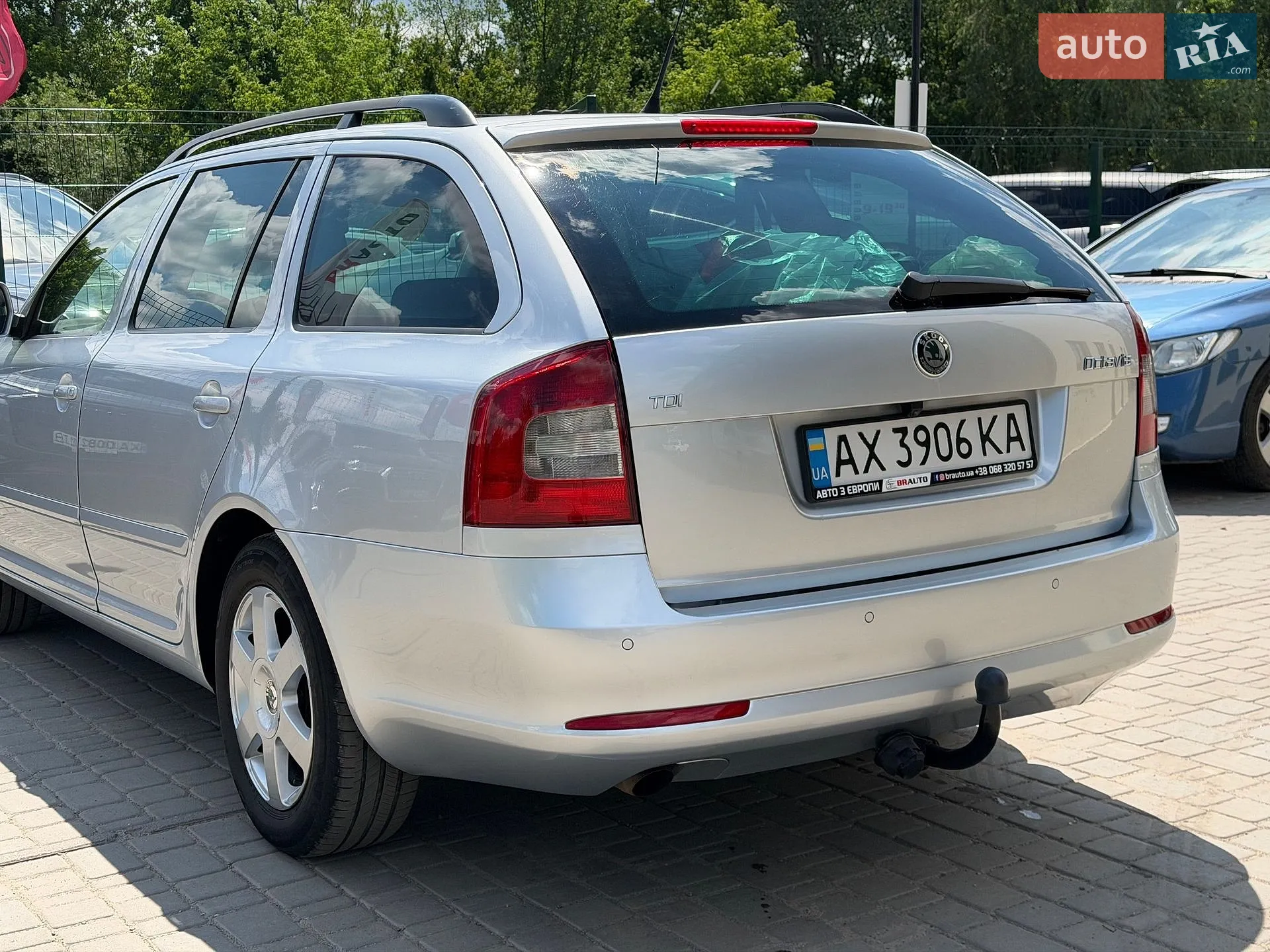 2010 Skoda Octavia - мініатюра 18