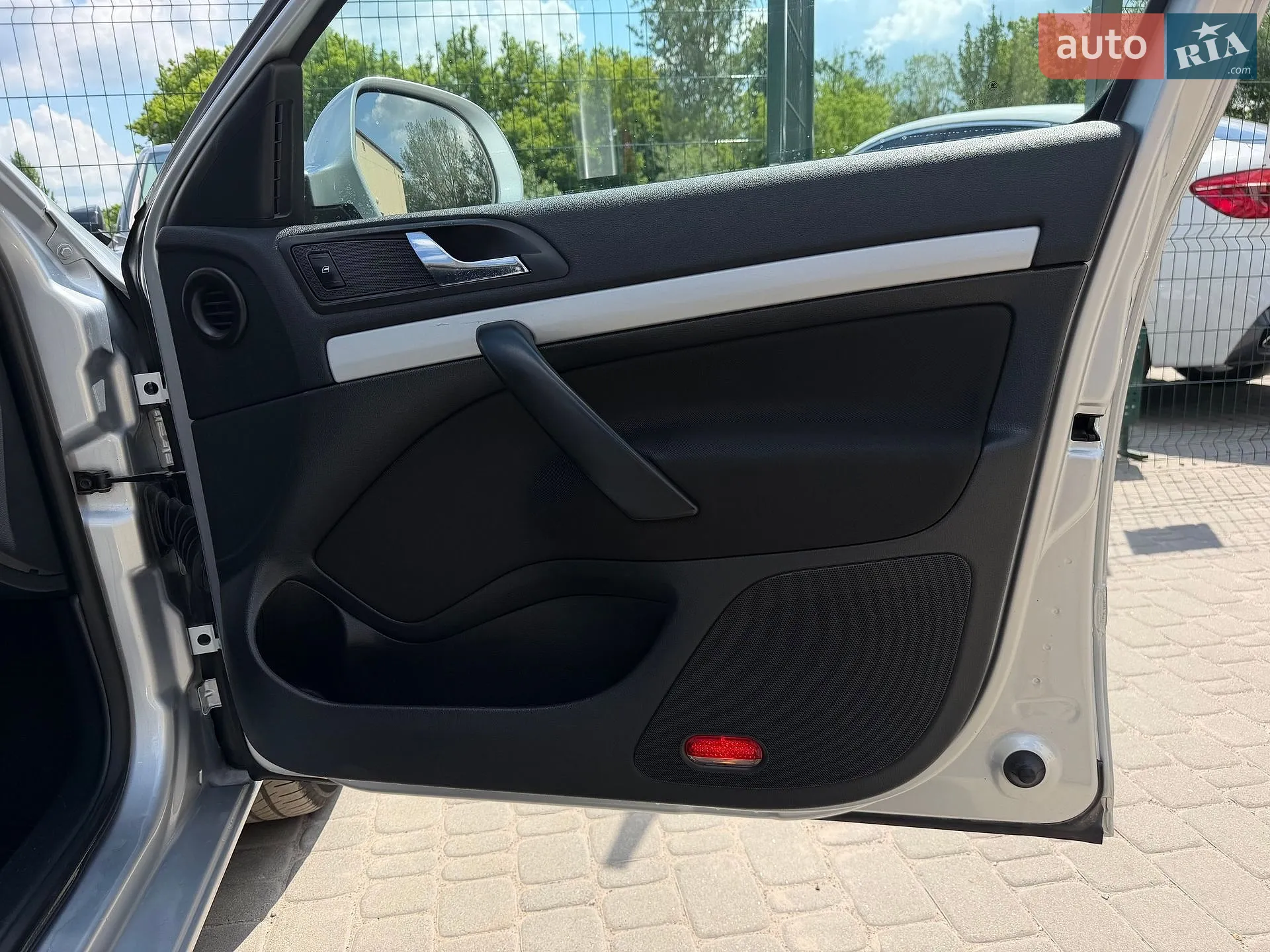 2010 Skoda Octavia - мініатюра 32