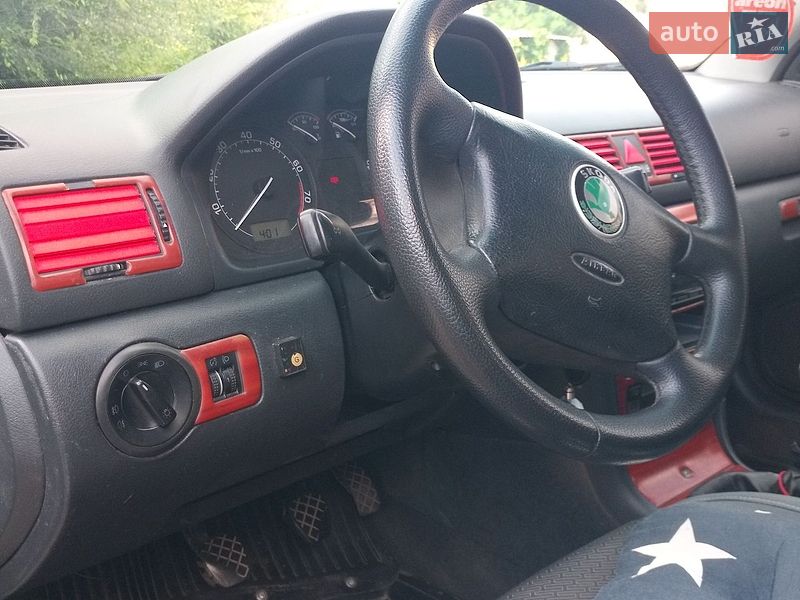 Лифтбек Skoda Octavia 2003 в Запорожье