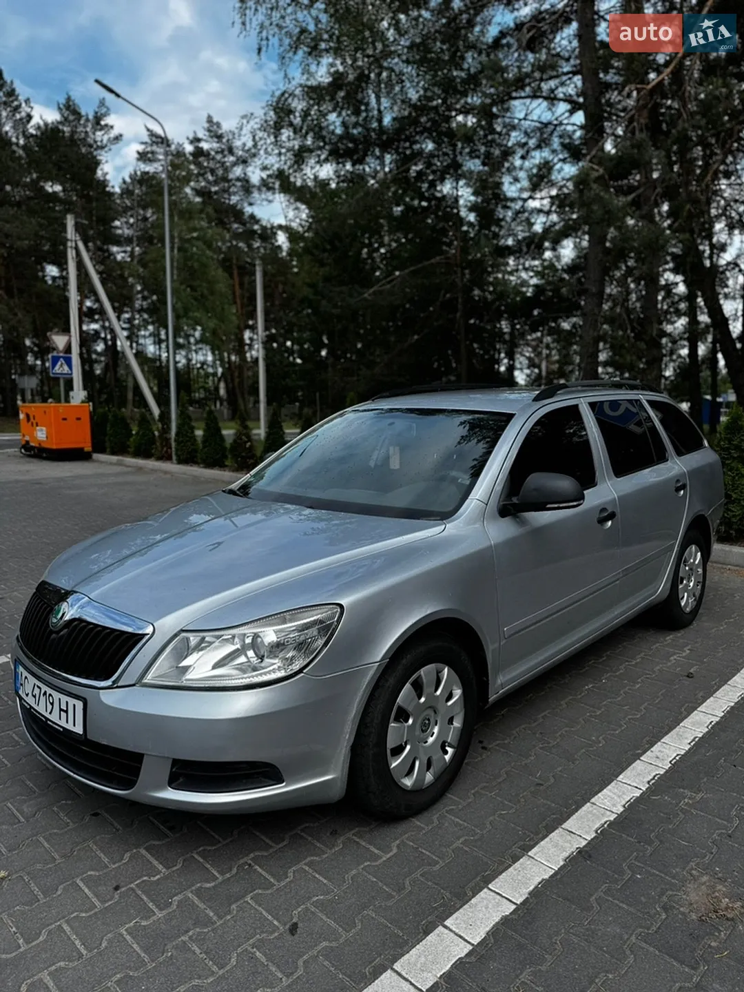 2010 Skoda Octavia - мініатюра 3