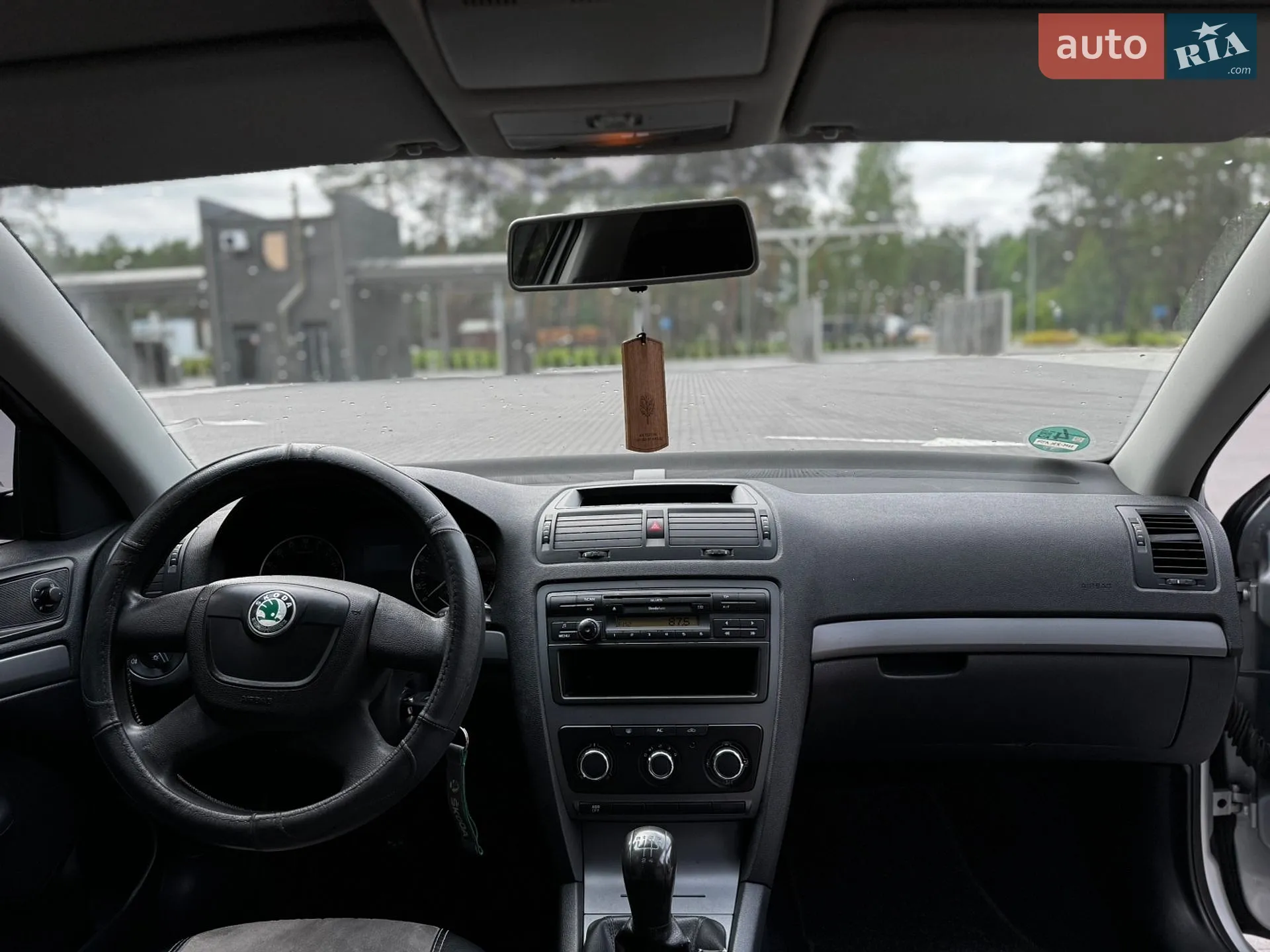 2010 Skoda Octavia - мініатюра 15