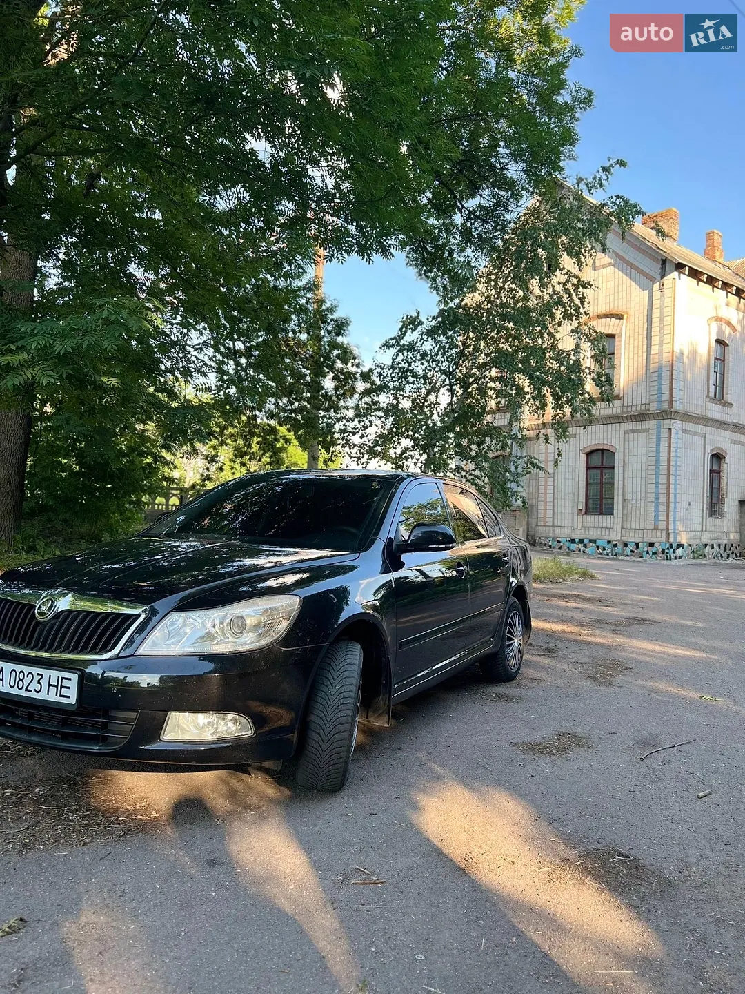 2010 Skoda Octavia - мініатюра 2