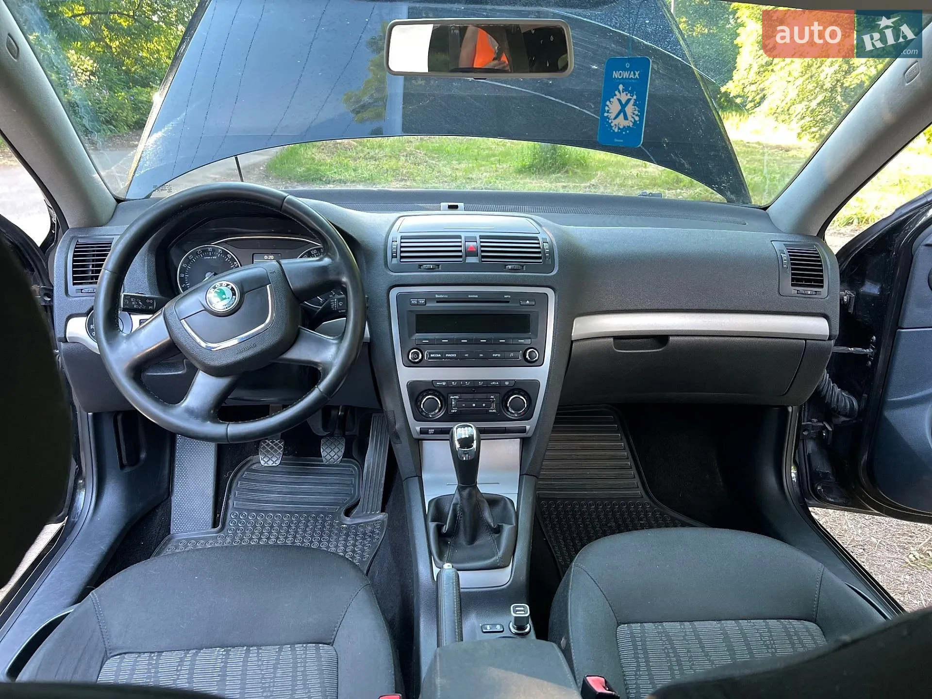 2010 Skoda Octavia - мініатюра 14