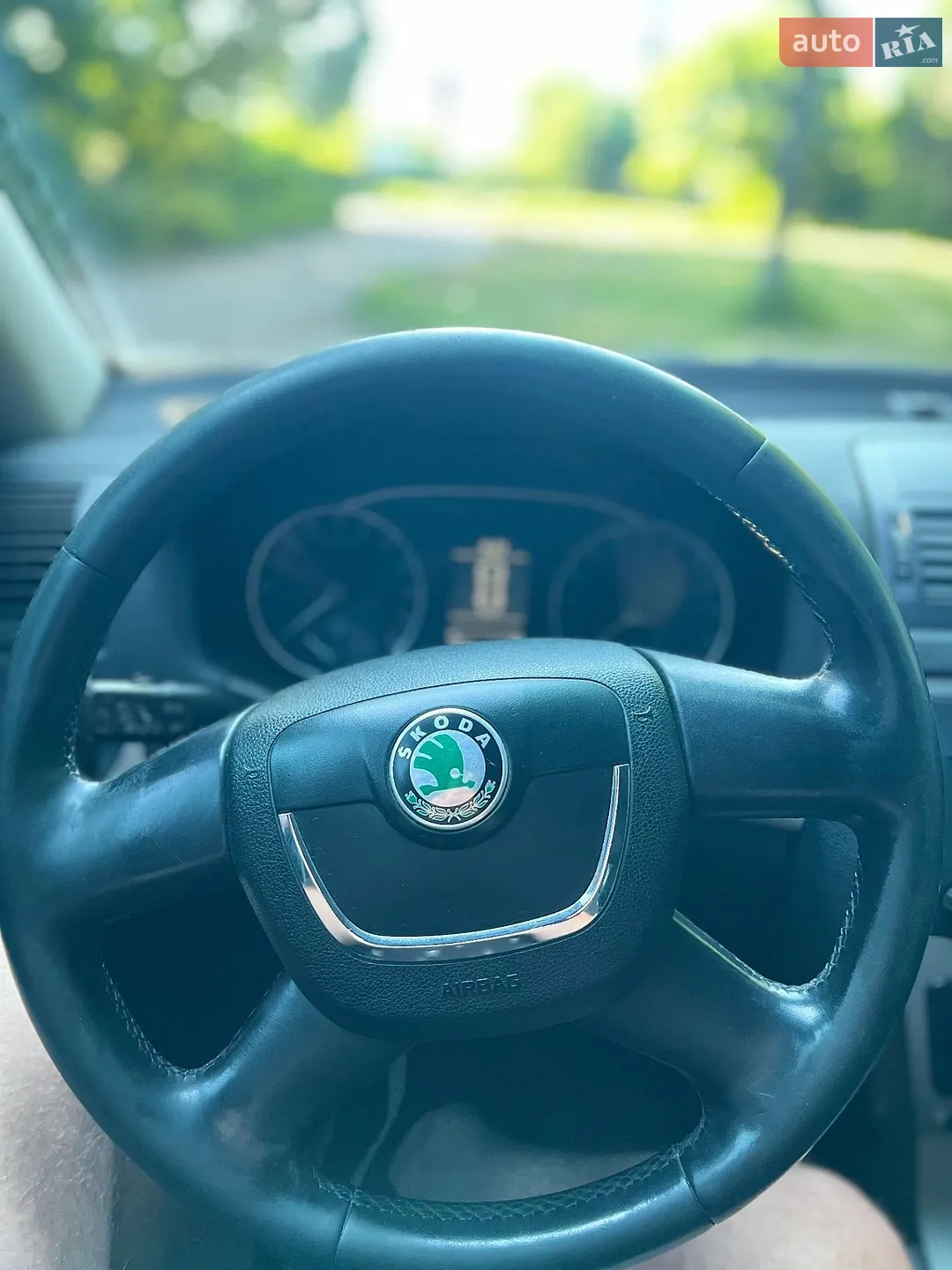 2010 Skoda Octavia - мініатюра 27