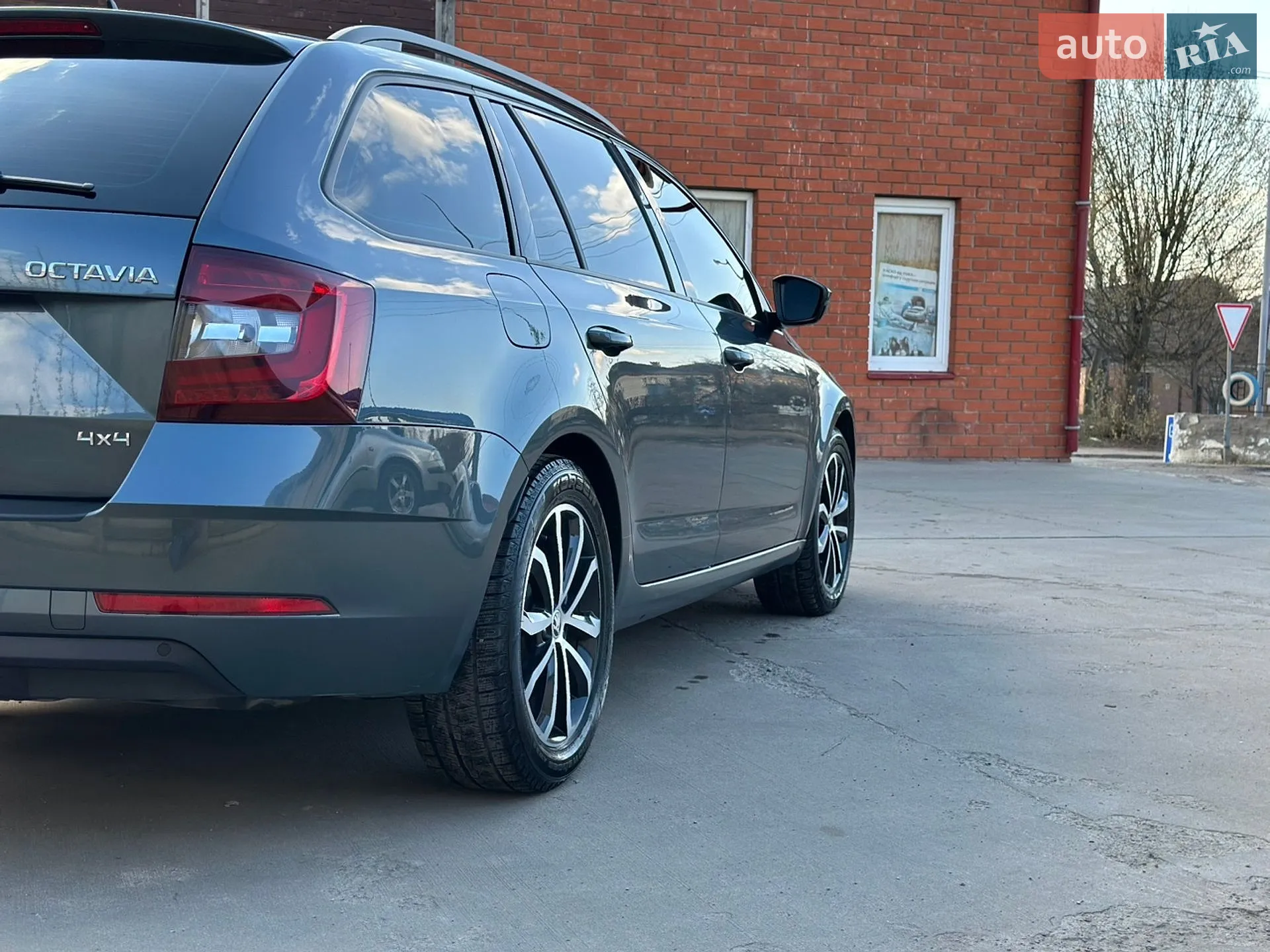 2019 Skoda Octavia - мініатюра 10