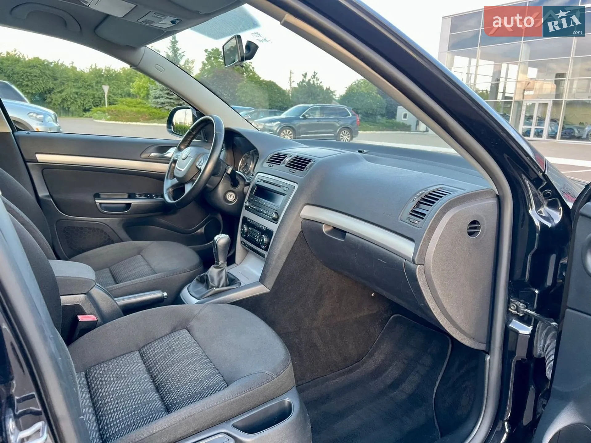 2010 Skoda Octavia - мініатюра 42