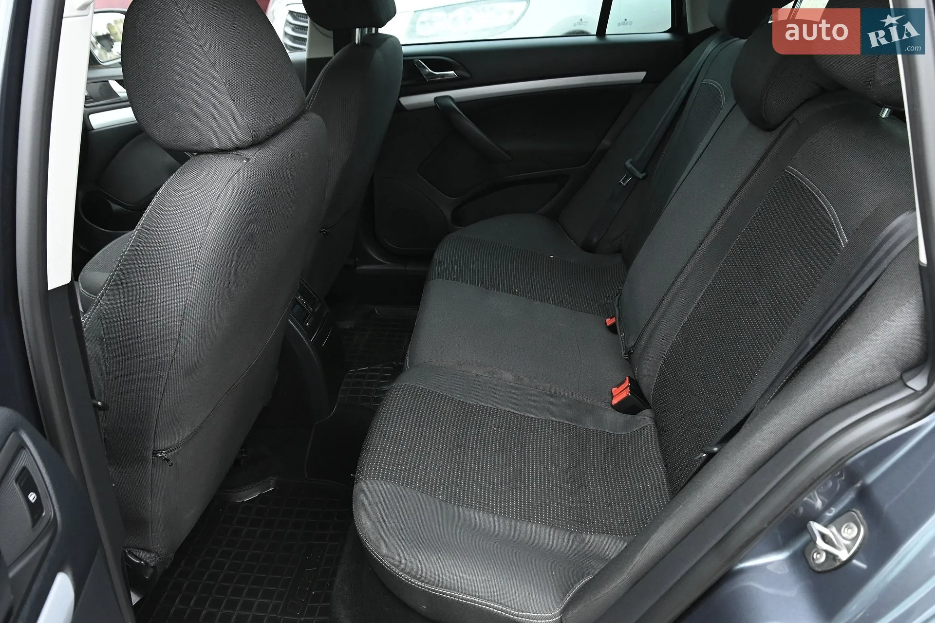 2011 Skoda Octavia - мініатюра 26