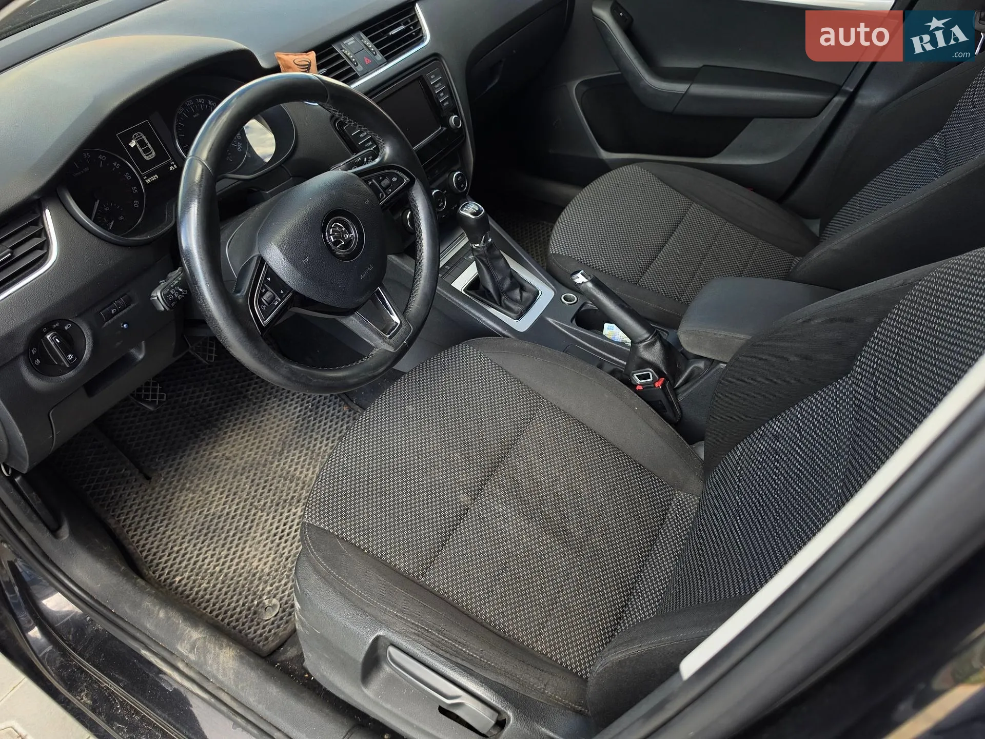 2015 Skoda Octavia - мініатюра 32