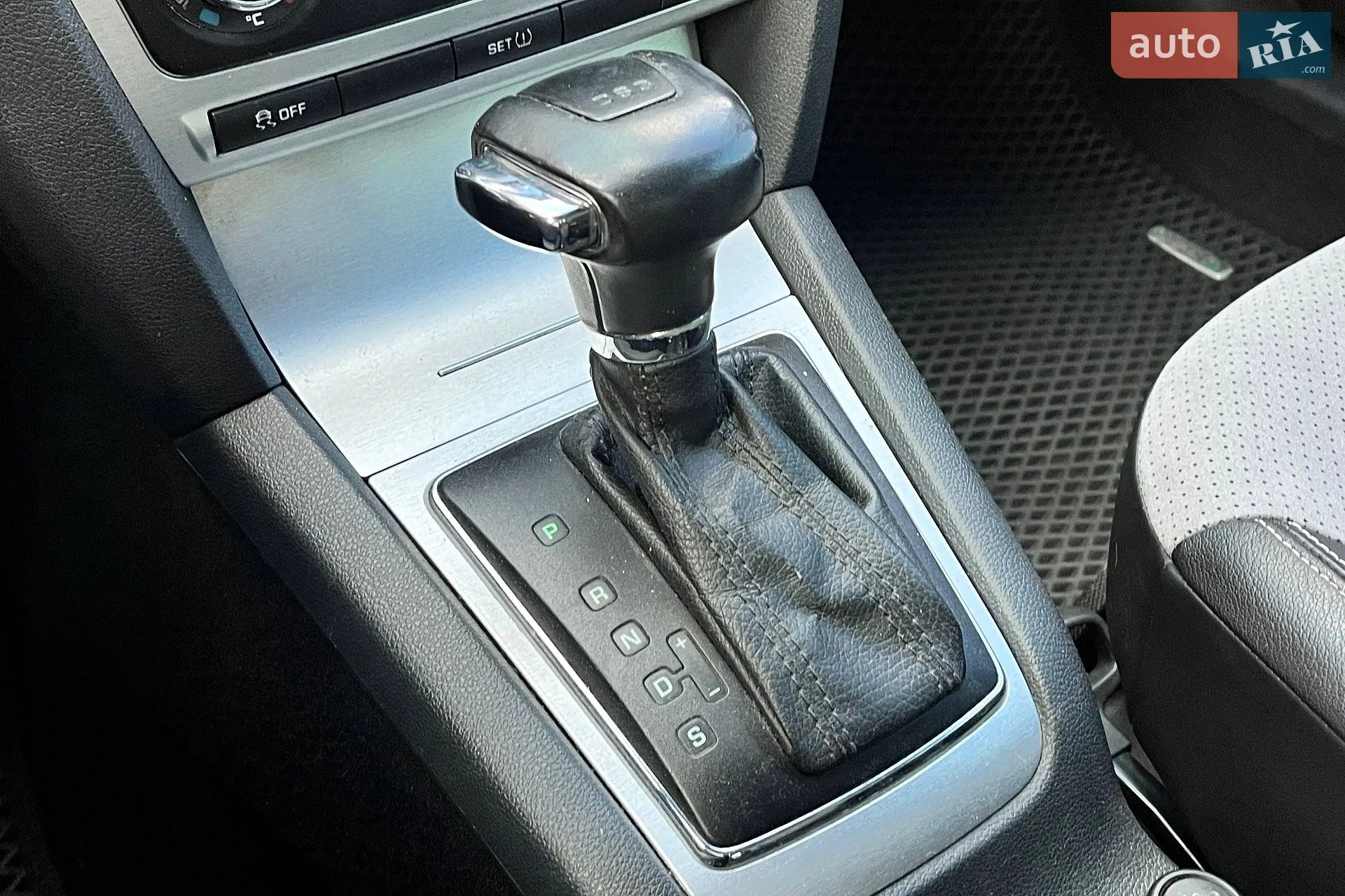 2011 Skoda Octavia - мініатюра 25