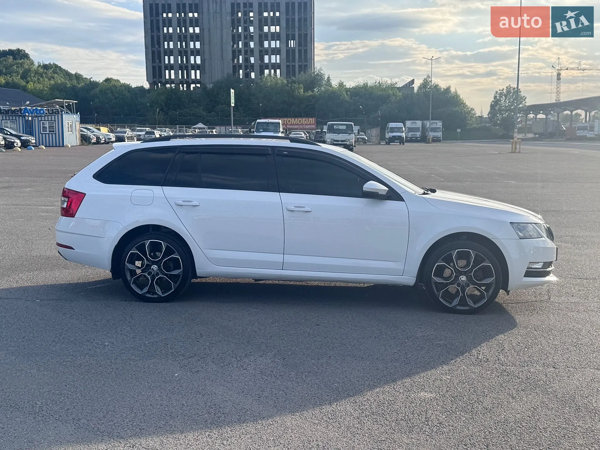 2017 Skoda Octavia - мініатюра 9