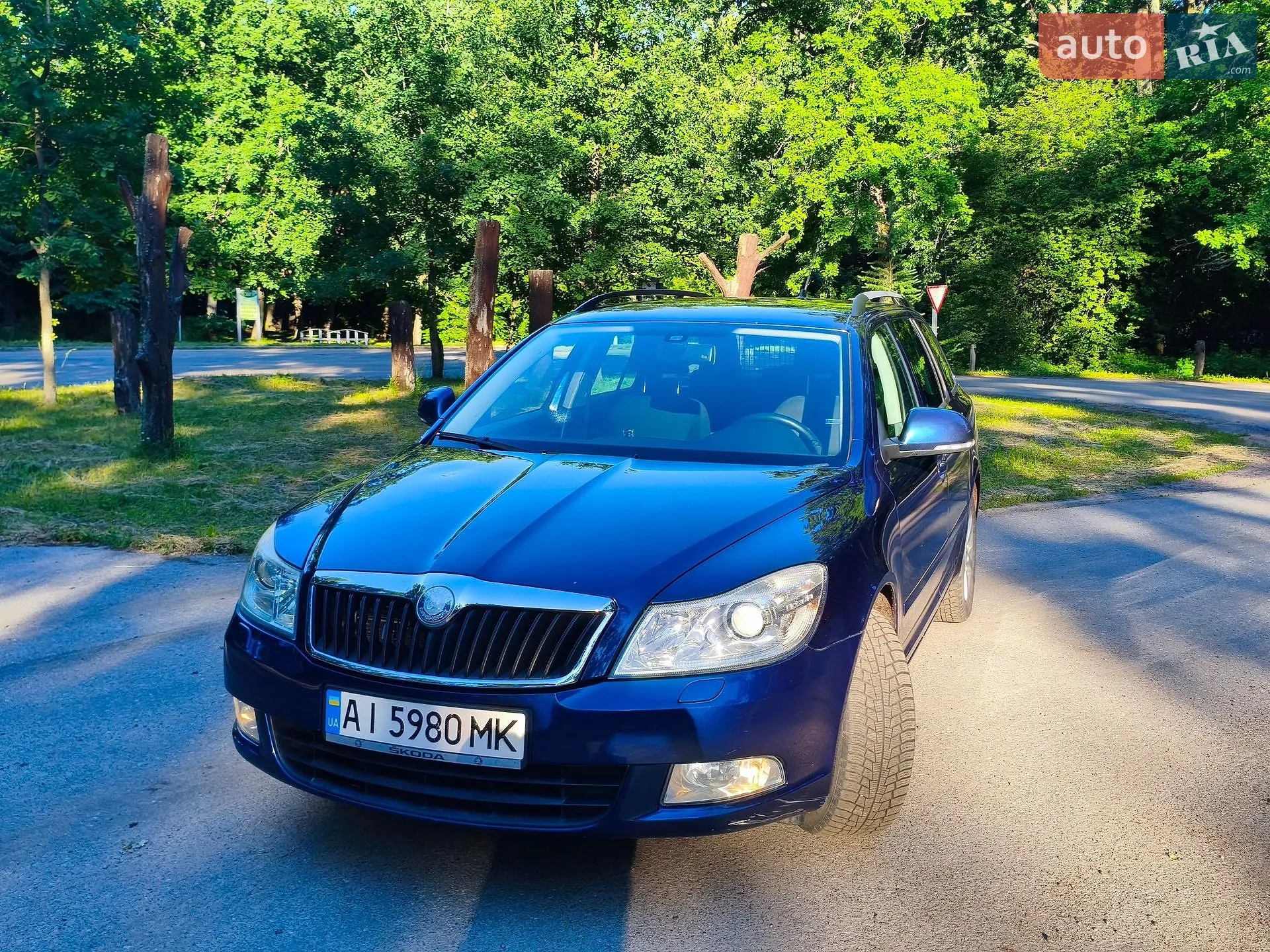2010 Skoda Octavia - мініатюра 2