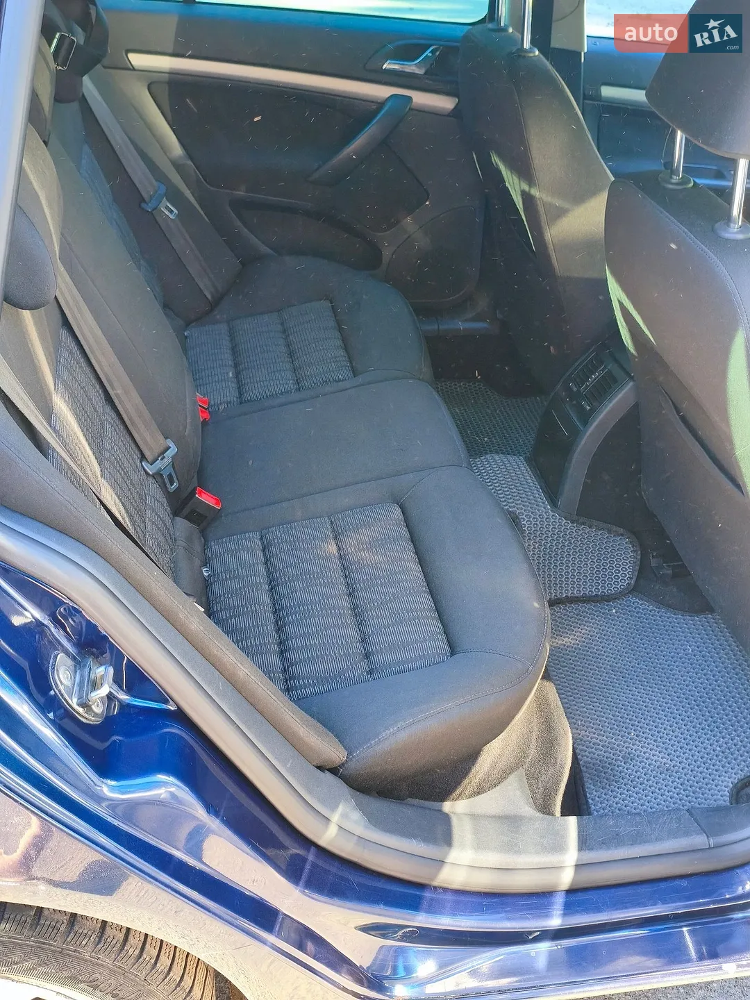 2010 Skoda Octavia - мініатюра 18