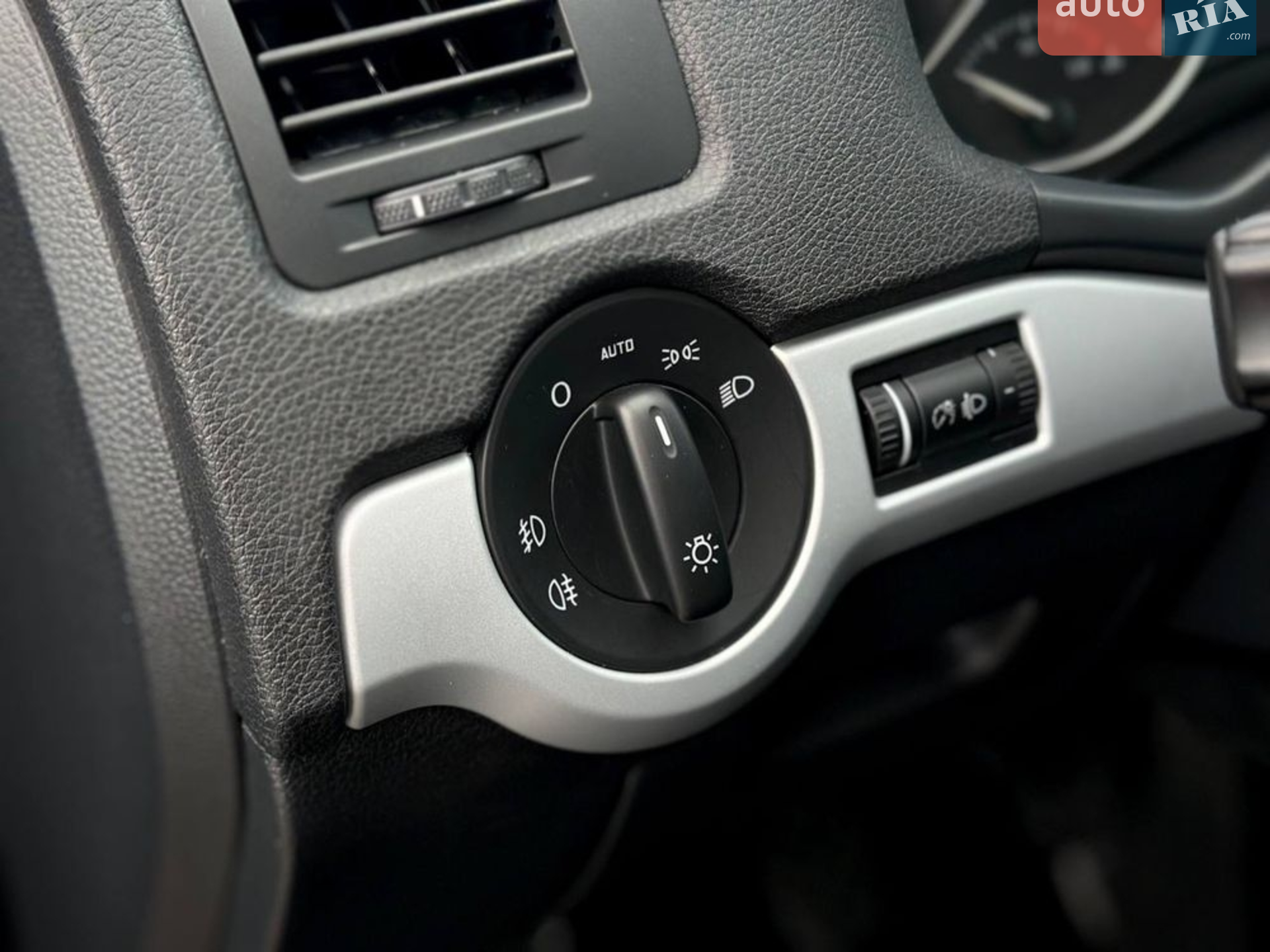 2011 Skoda Octavia - мініатюра 10