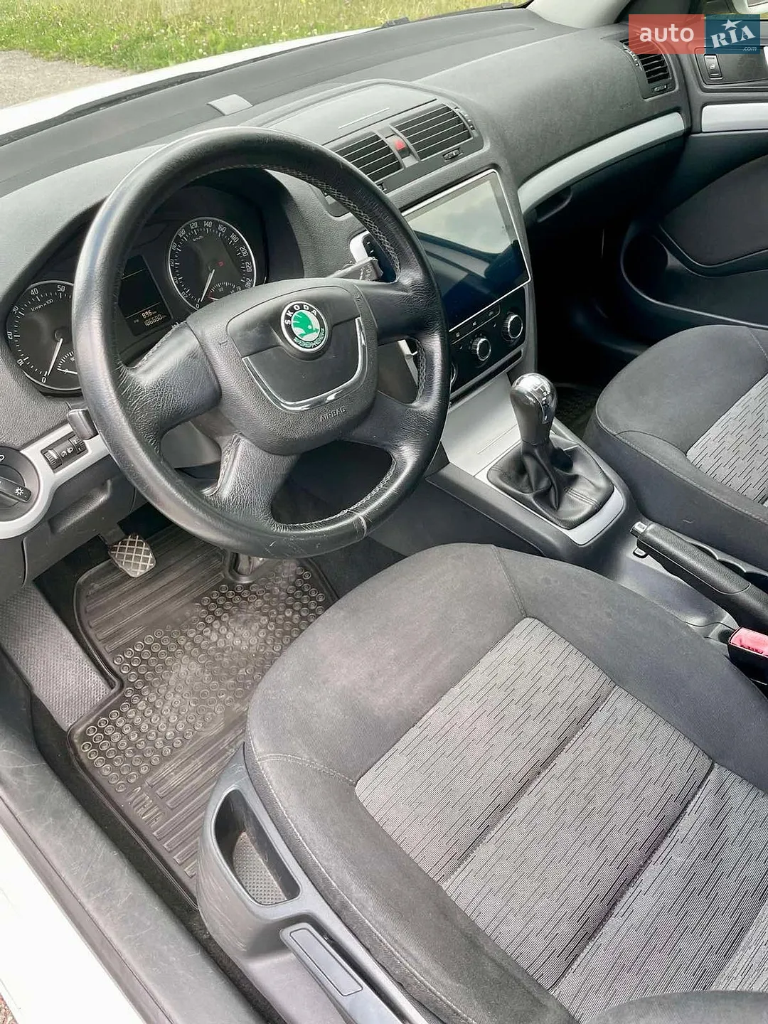 2010 Skoda Octavia - мініатюра 19