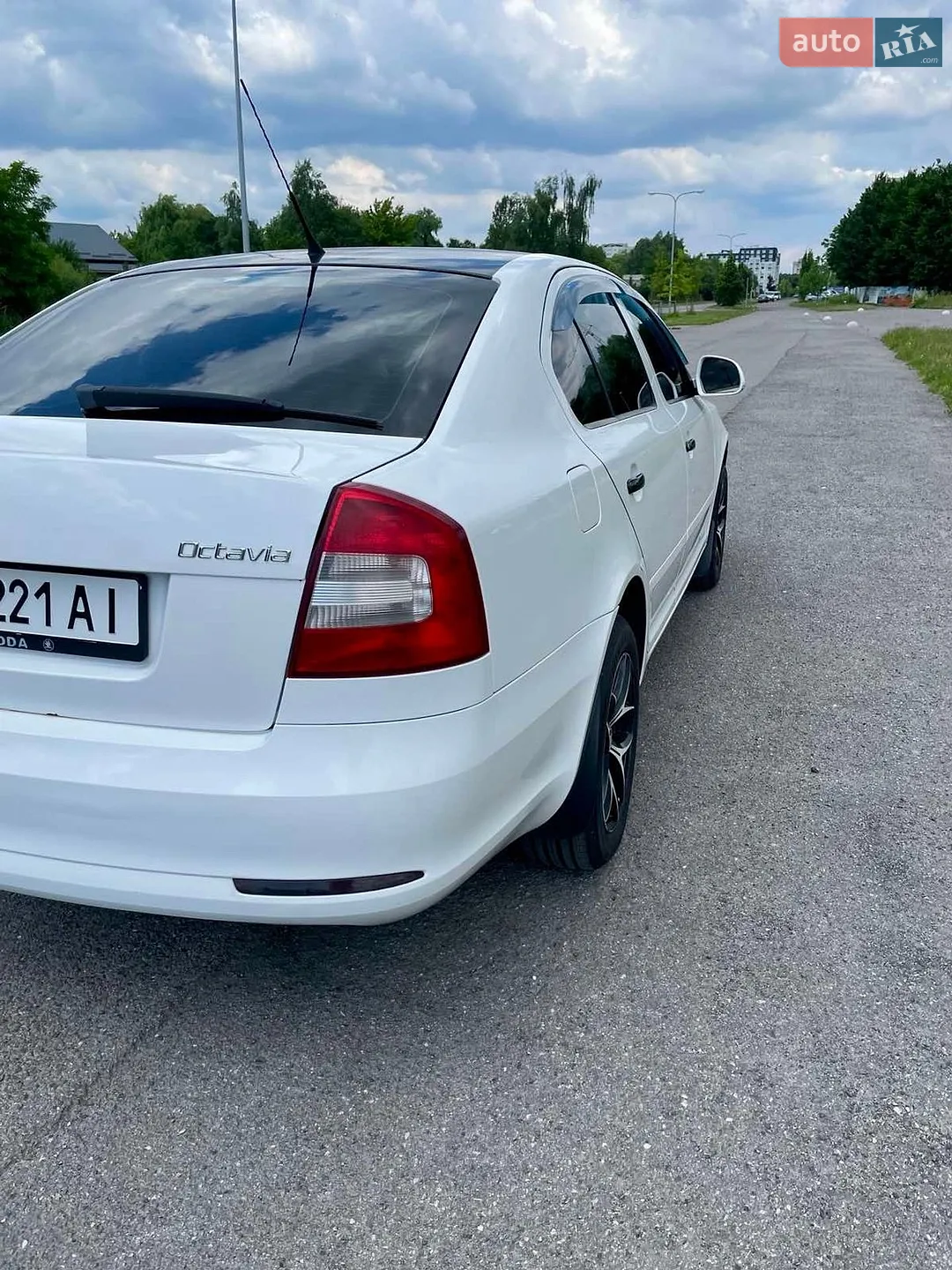 2010 Skoda Octavia - мініатюра 11