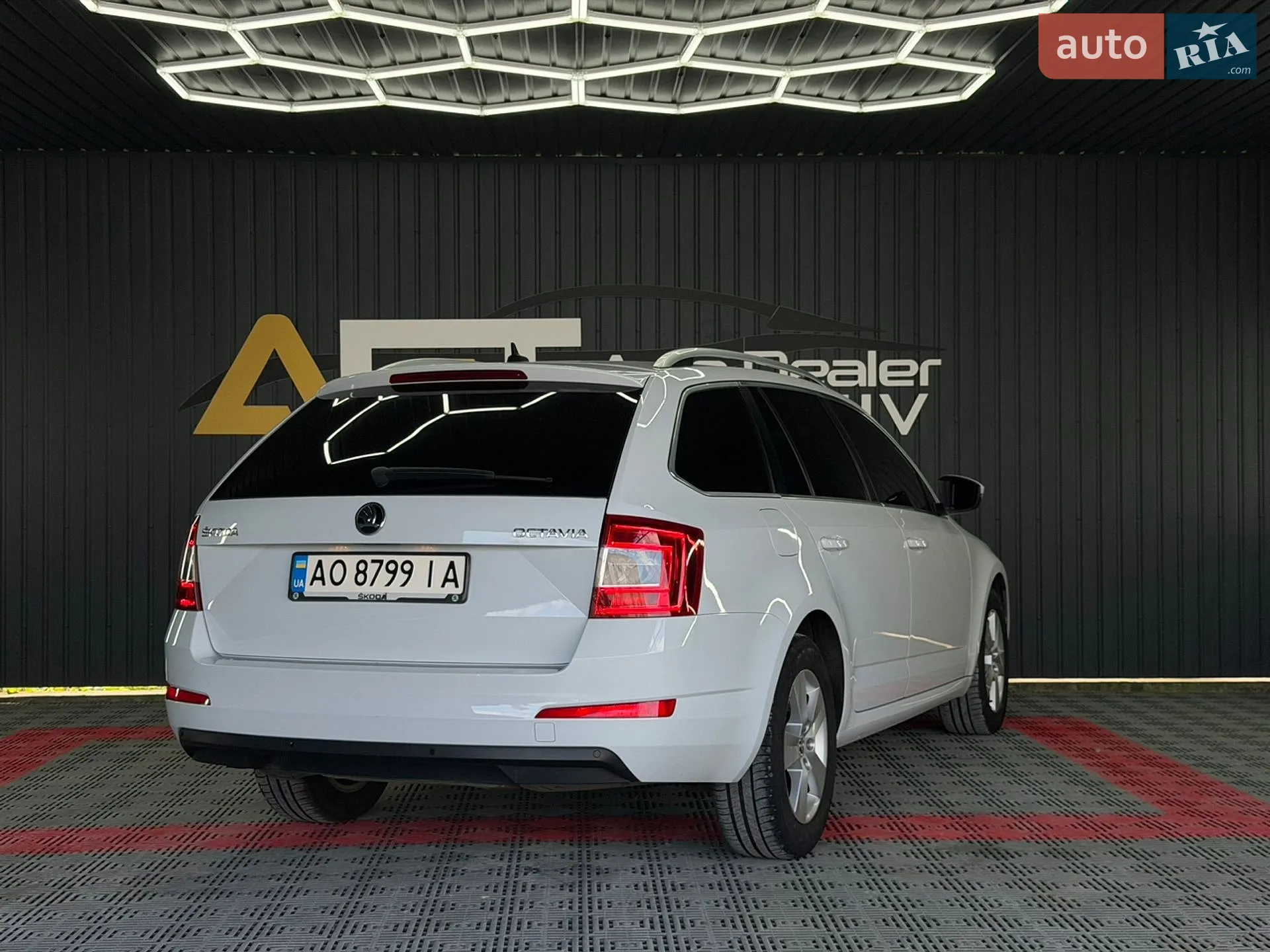 2015 Skoda Octavia - мініатюра 11