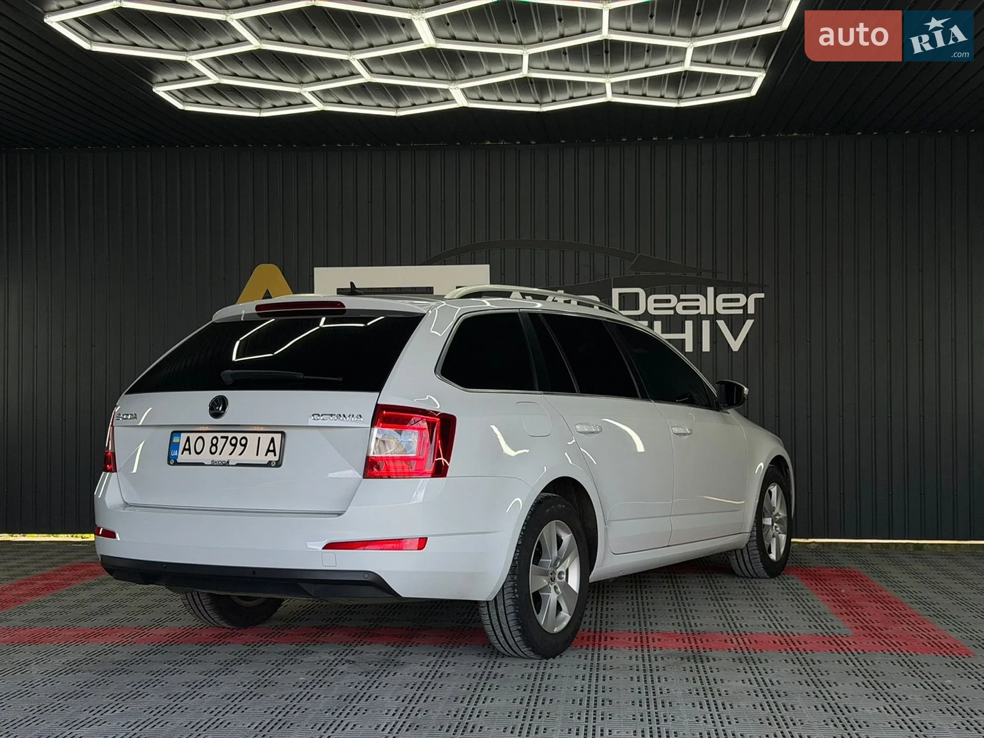 2015 Skoda Octavia - мініатюра 12