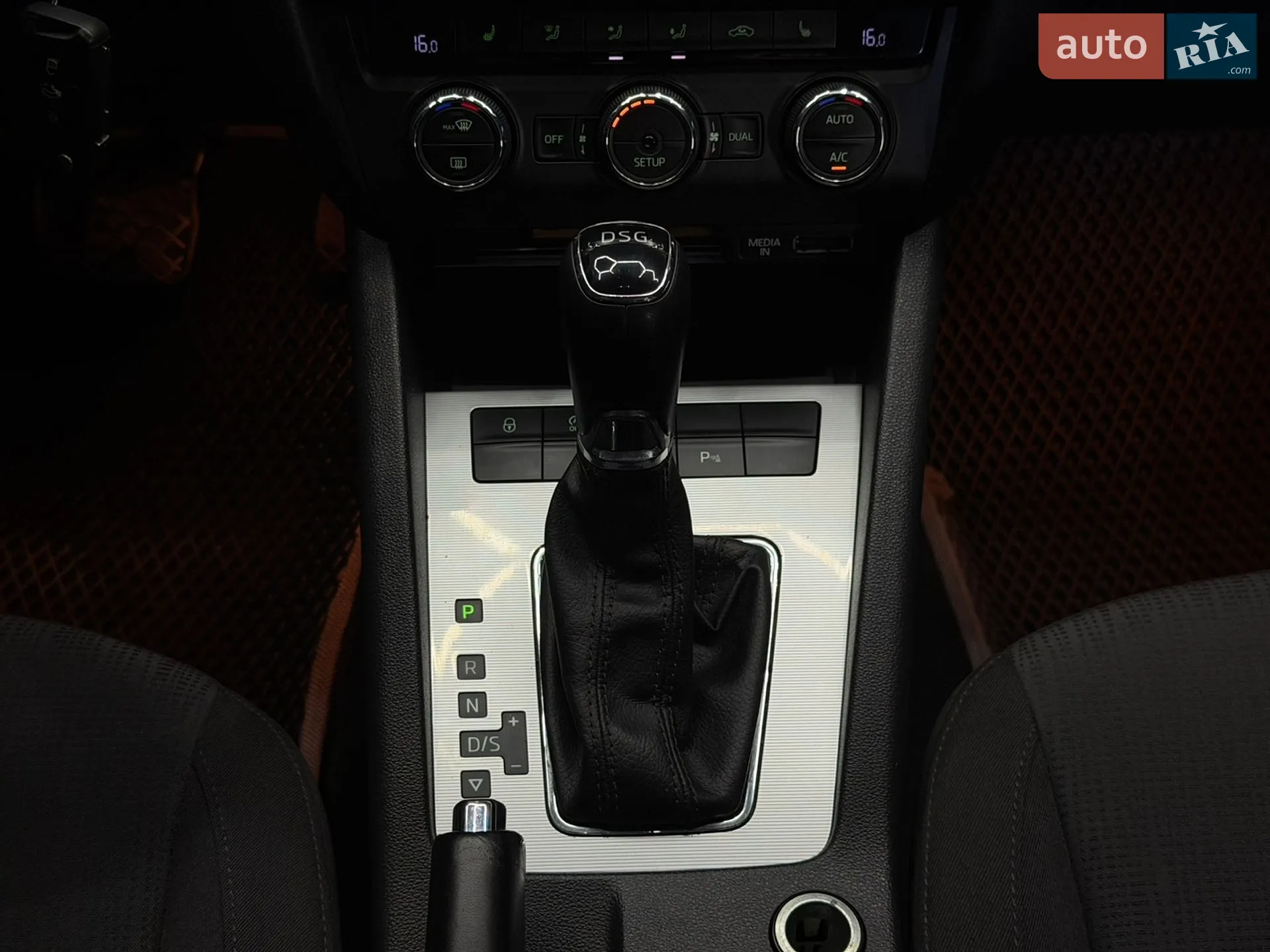 2015 Skoda Octavia - мініатюра 24