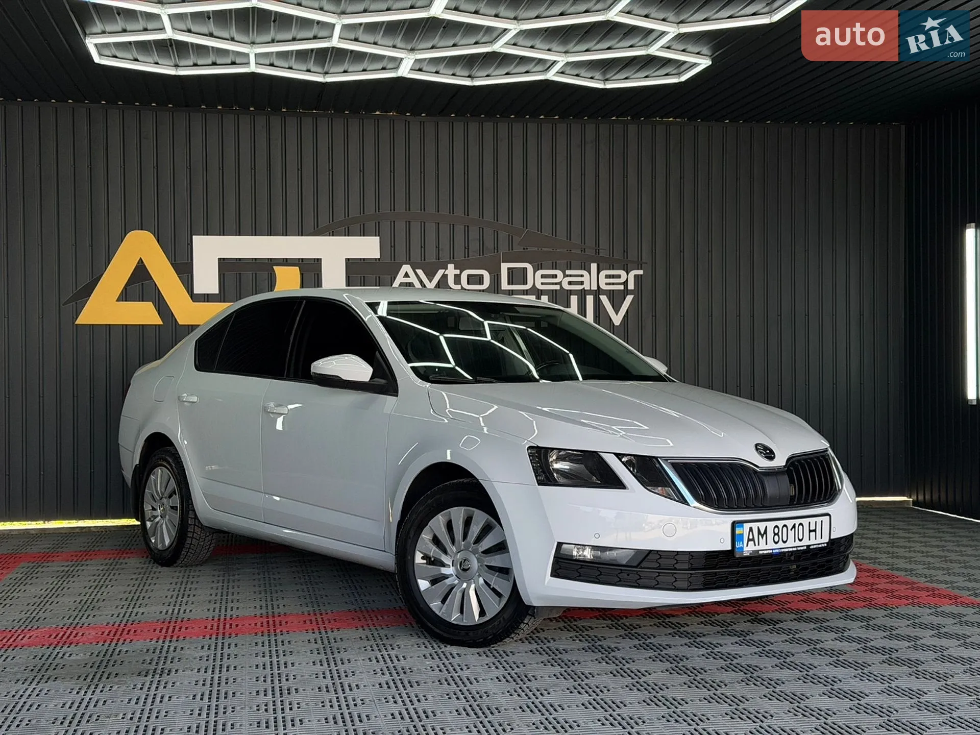 2018 Skoda Octavia - мініатюра 2
