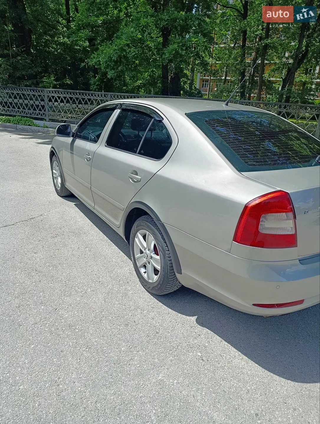 2010 Skoda Octavia - мініатюра 10