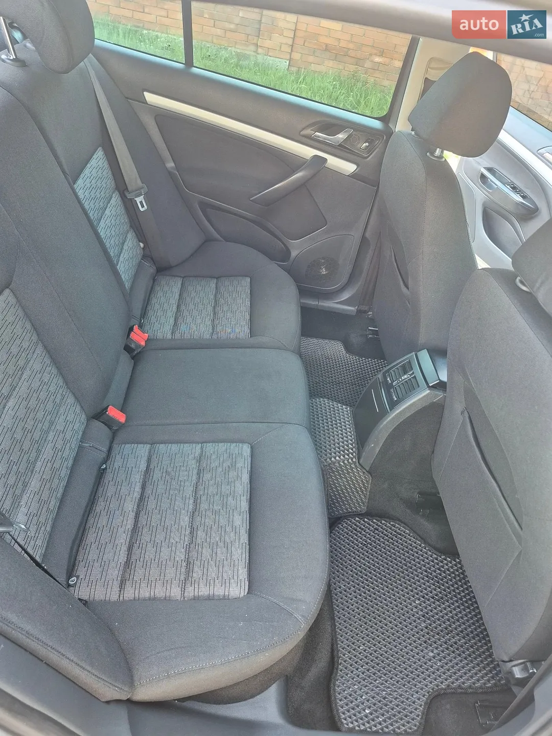 2010 Skoda Octavia - мініатюра 23