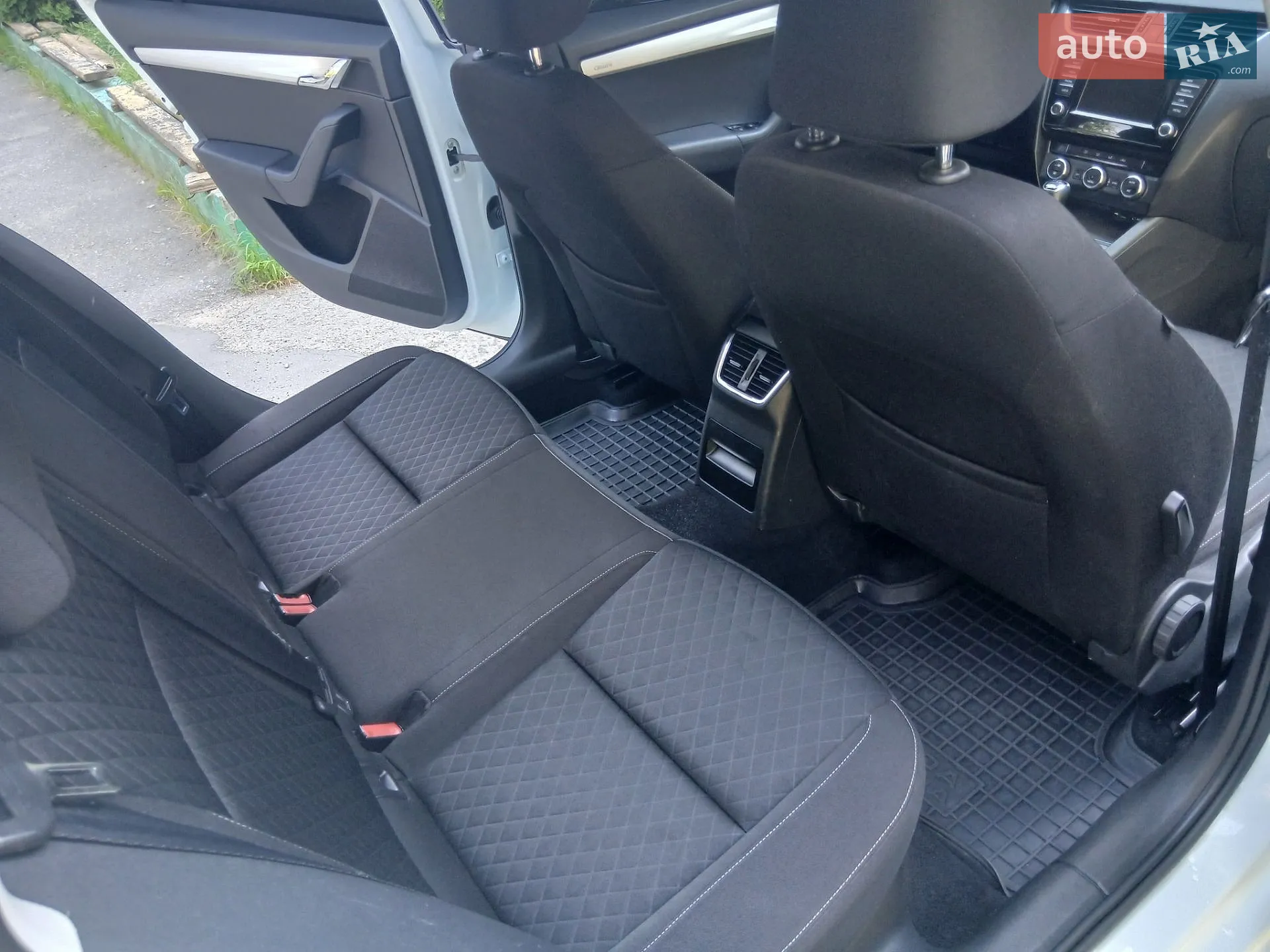 2015 Skoda Octavia - мініатюра 27