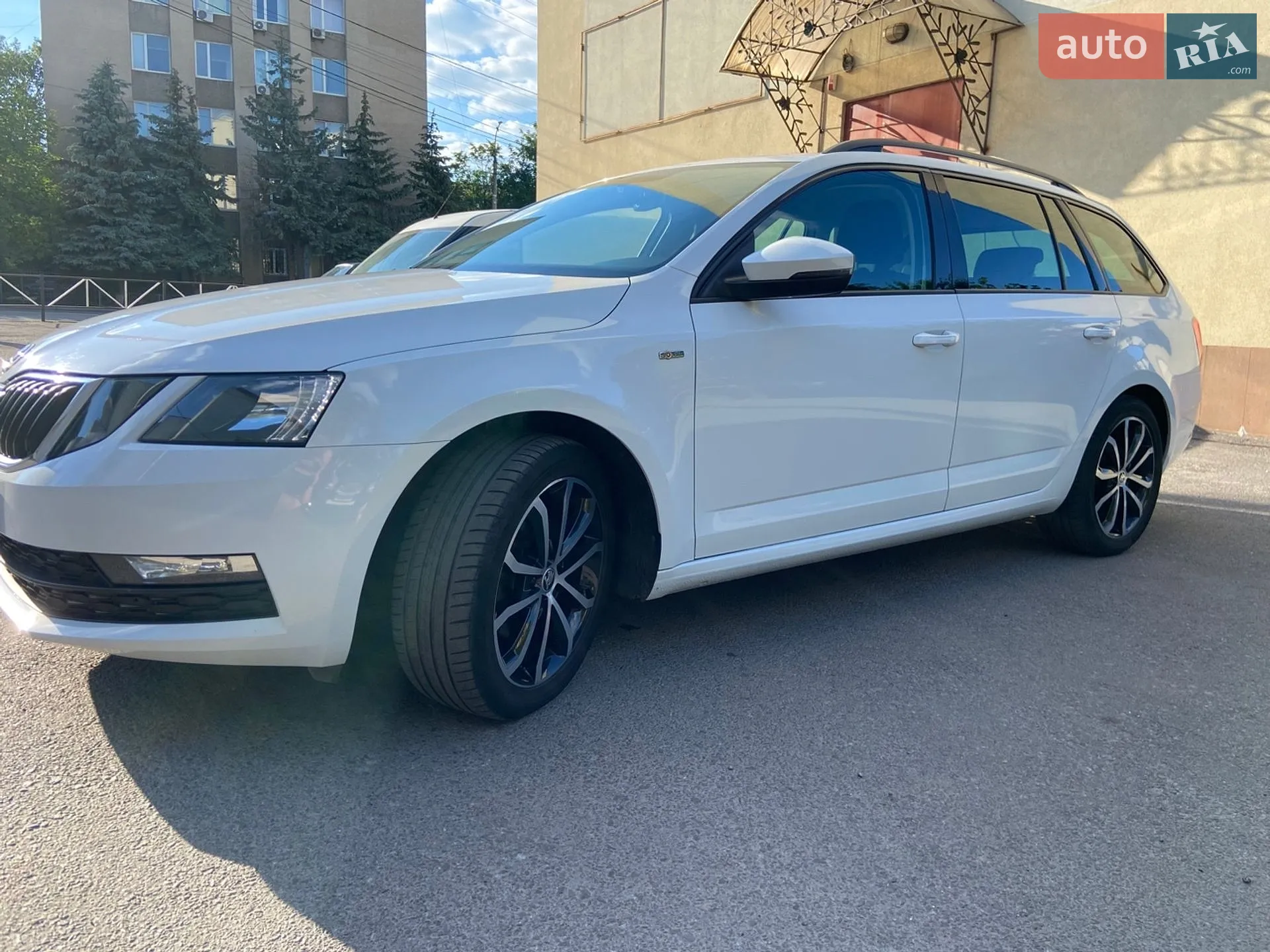 2019 Skoda Octavia - мініатюра 2