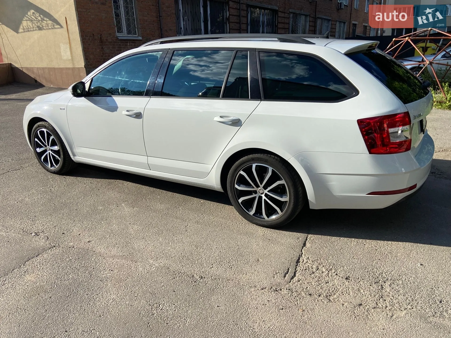 2019 Skoda Octavia - мініатюра 10