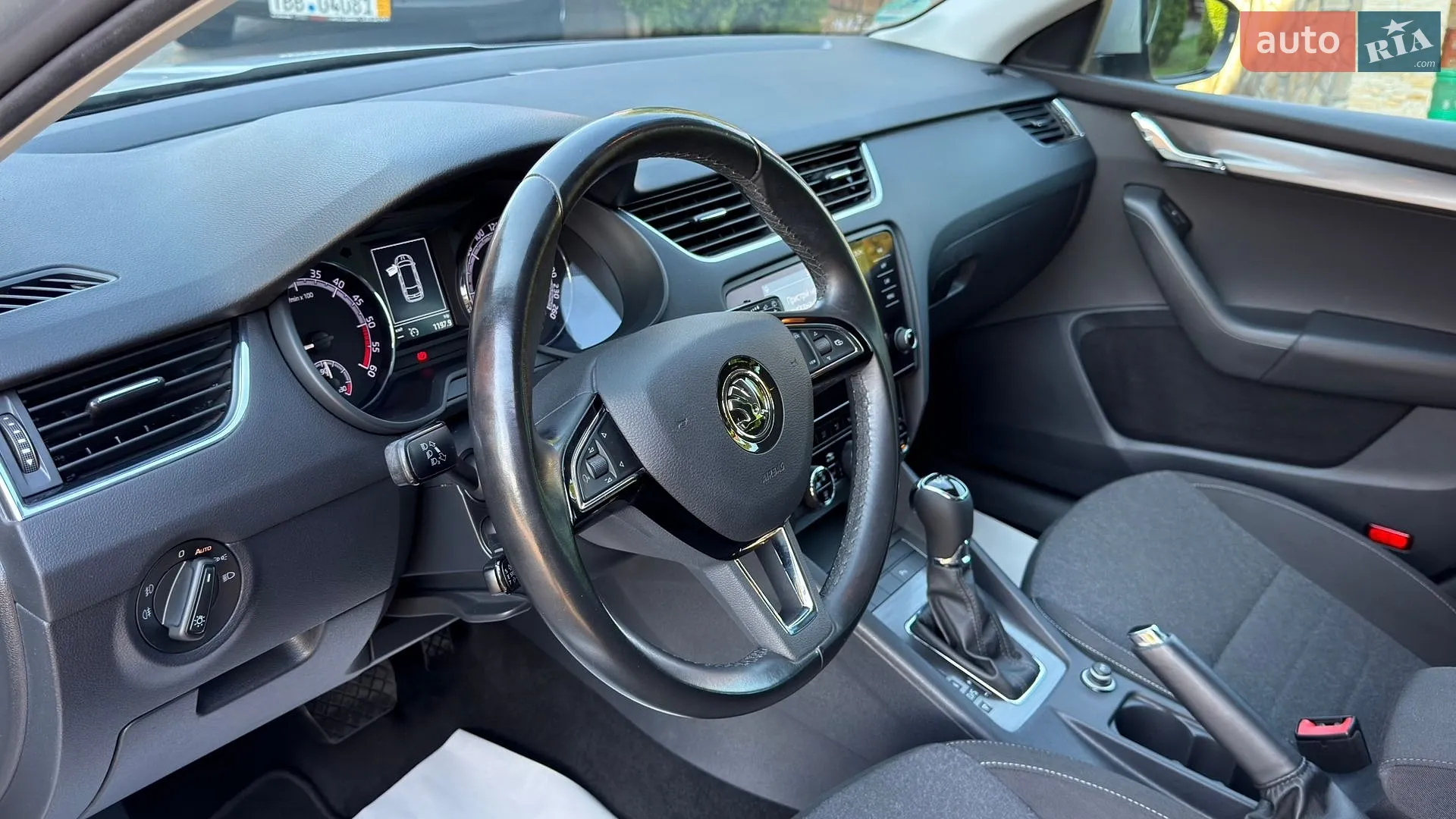 2019 Skoda Octavia - мініатюра 39
