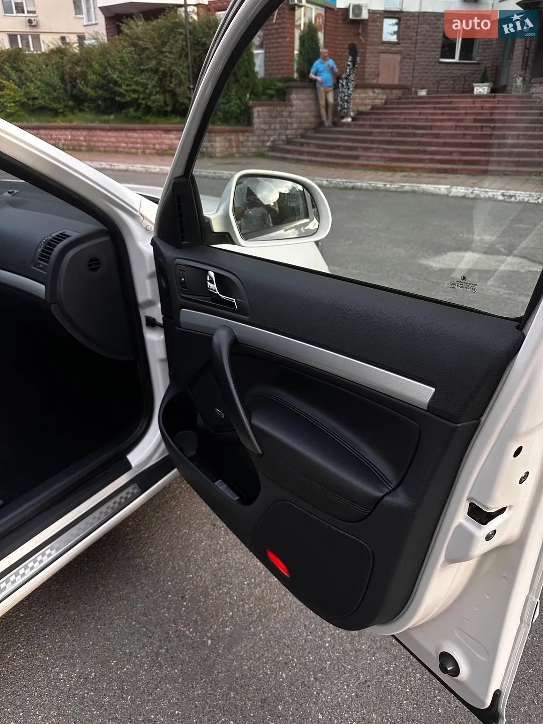 2010 Skoda Octavia - мініатюра 17