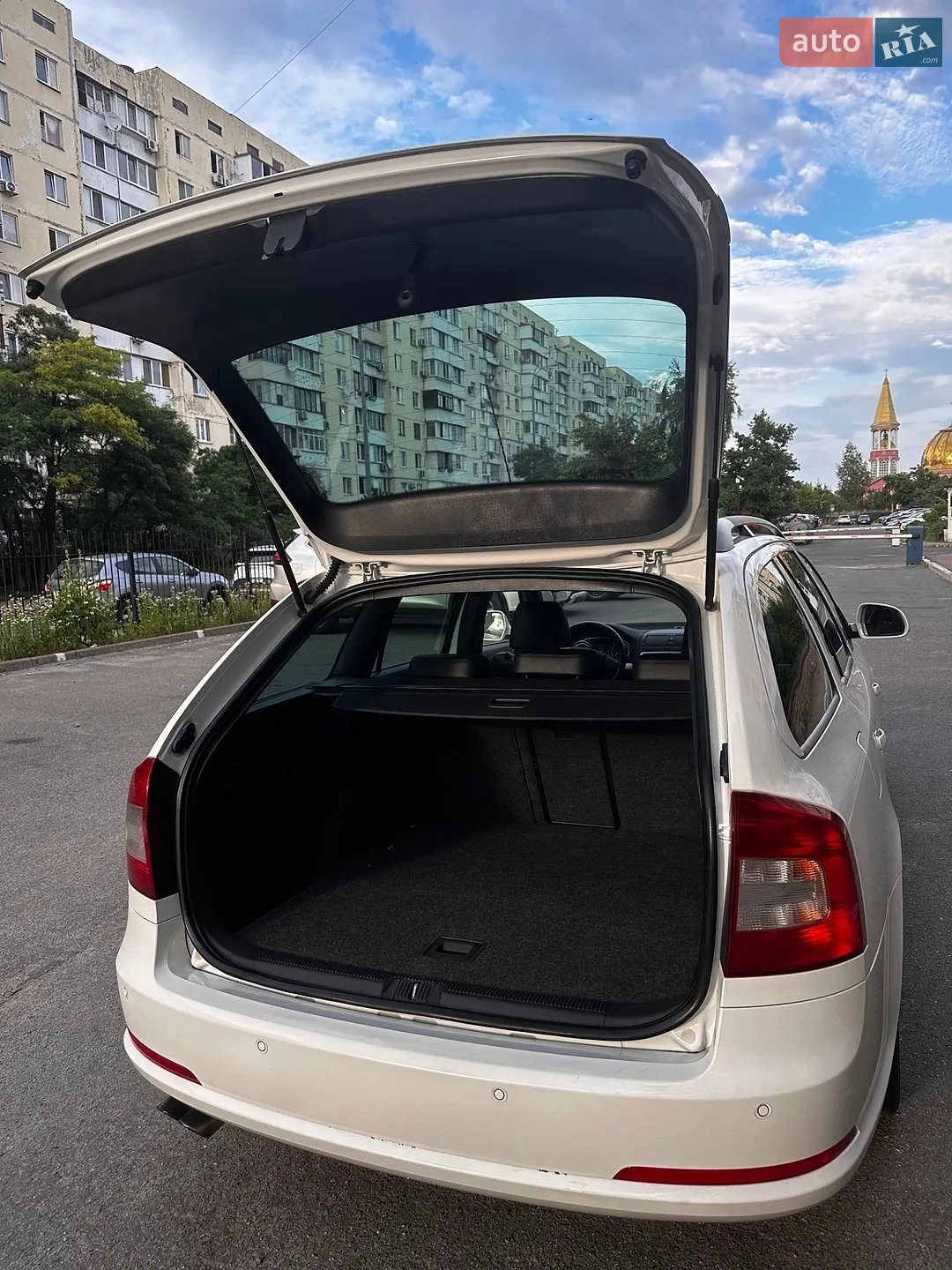2010 Skoda Octavia - мініатюра 38