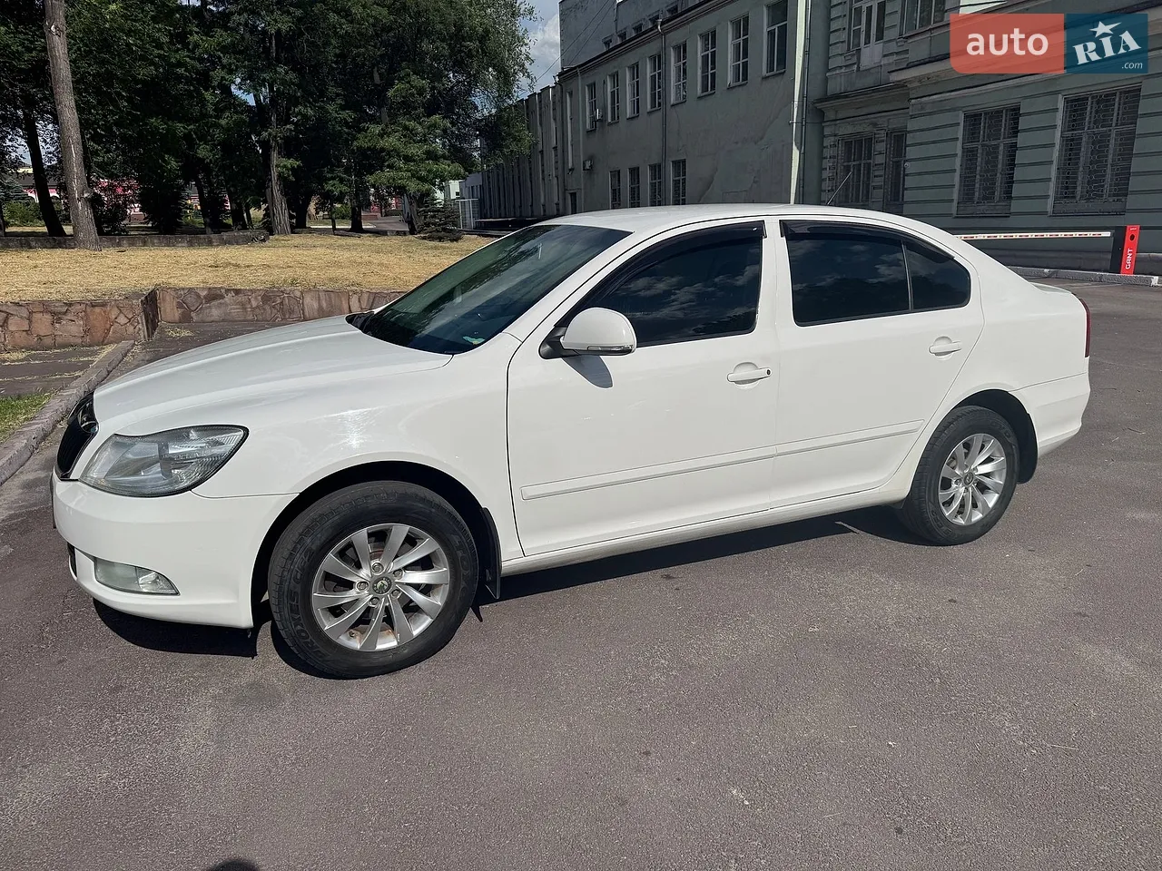 2010 Skoda Octavia - мініатюра 18