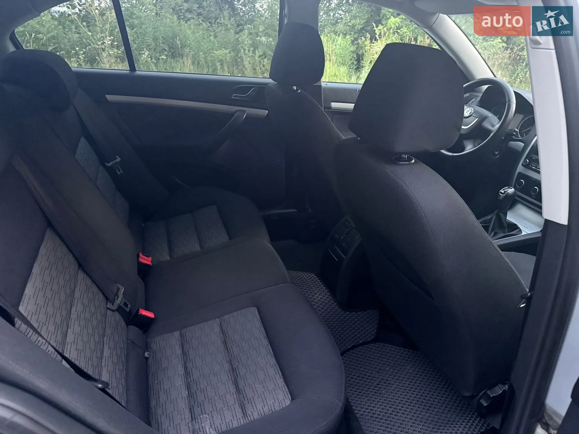 2010 Skoda Octavia - мініатюра 14