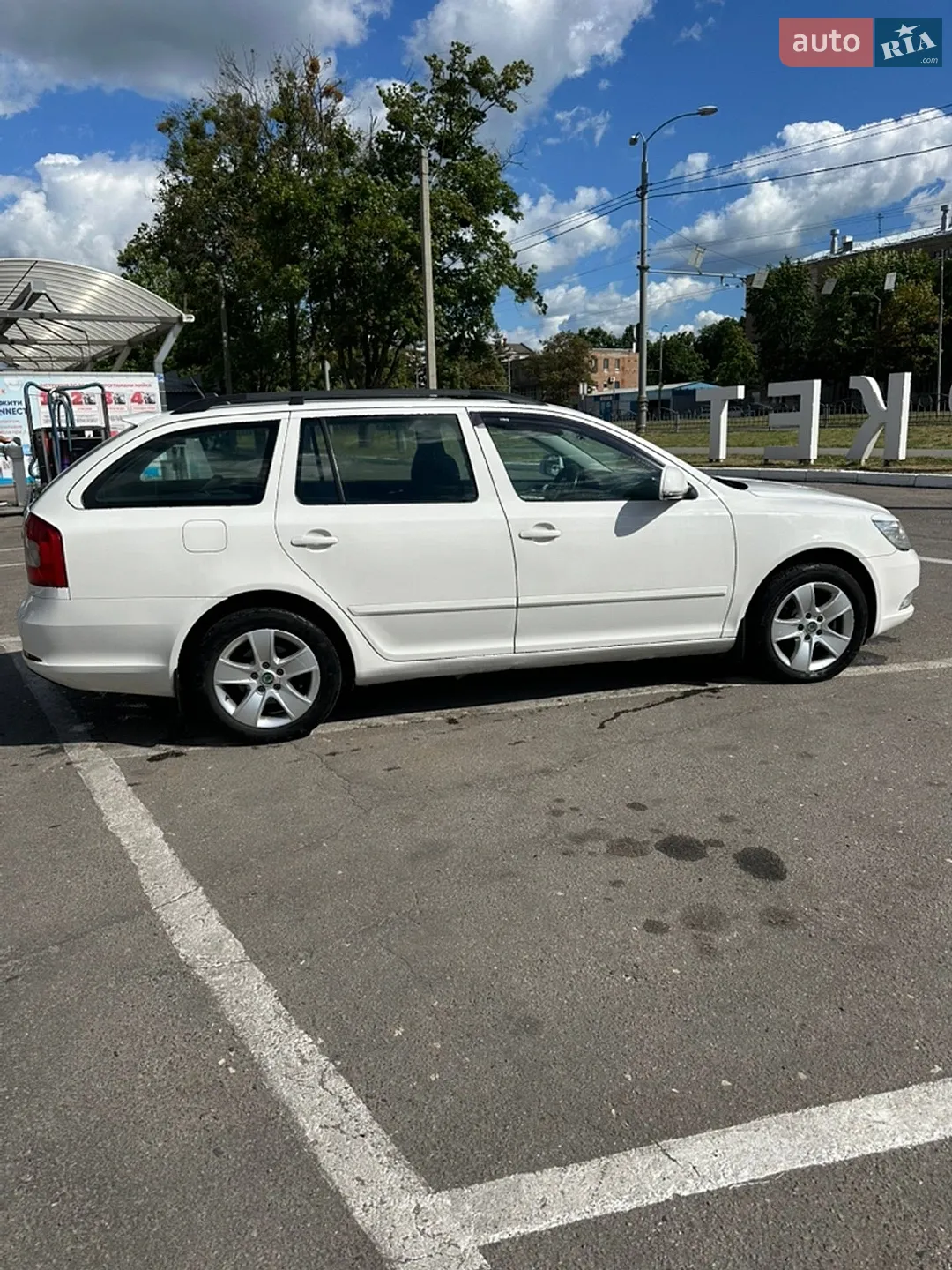 2010 Skoda Octavia - мініатюра 8
