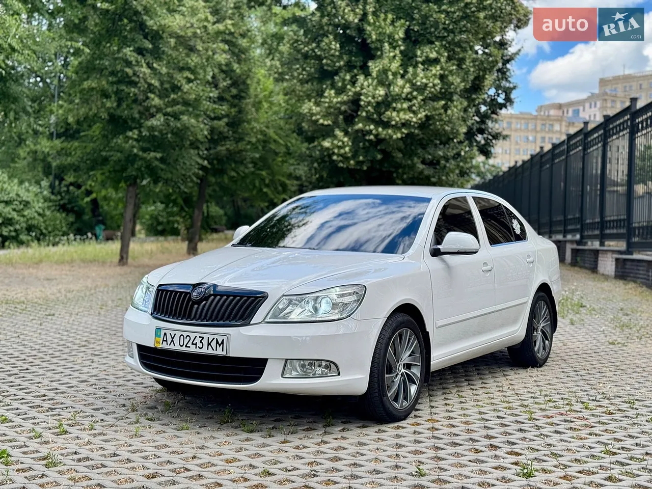 2011 Skoda Octavia - мініатюра 18