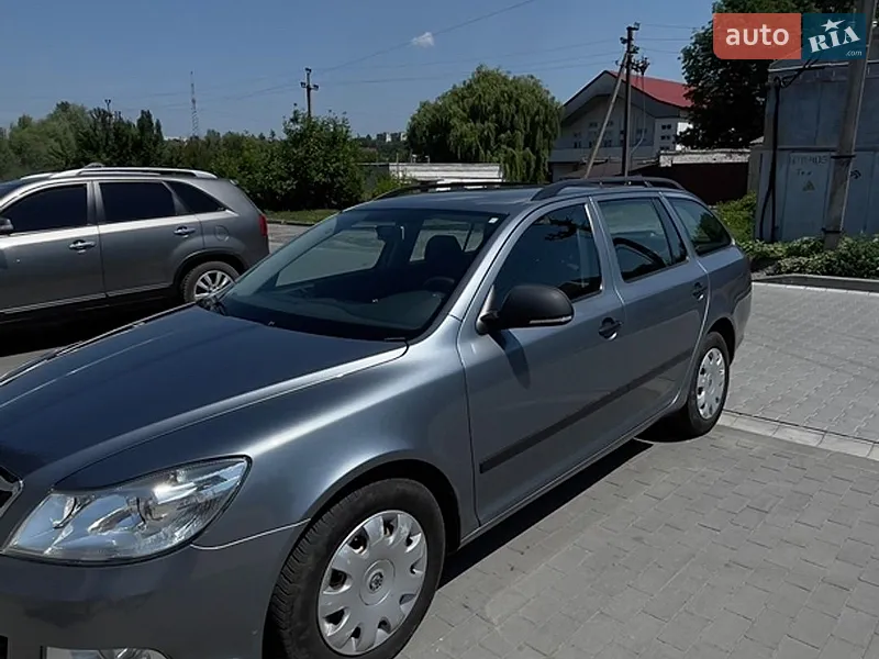 Skoda Octavia 2012 VIN TMBJM61Z1D2049047 фото оголошення 2 з 43