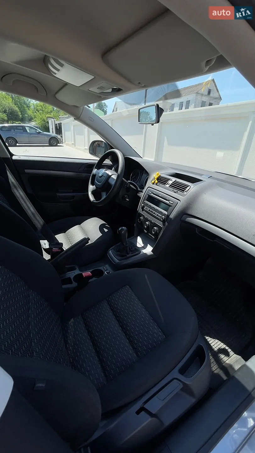 Skoda Octavia 2012 VIN TMBJM61Z1D2049047 фото оголошення 5 з 13