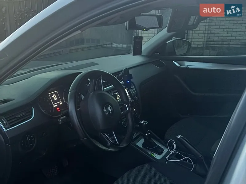 Skoda Octavia 2013 VIN TMBAJ7NE2E0068242 фото оголошення 8 з 40
