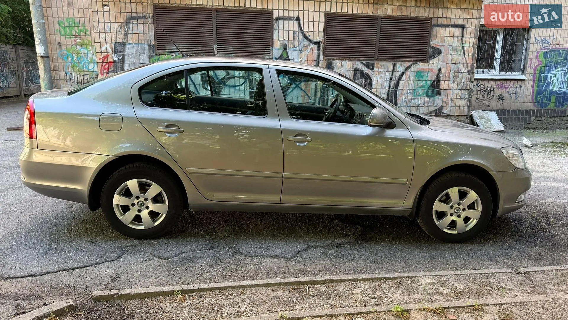Skoda Octavia 2010 VIN TMBBA41ZXBB151364 фото оголошення 2 з 13