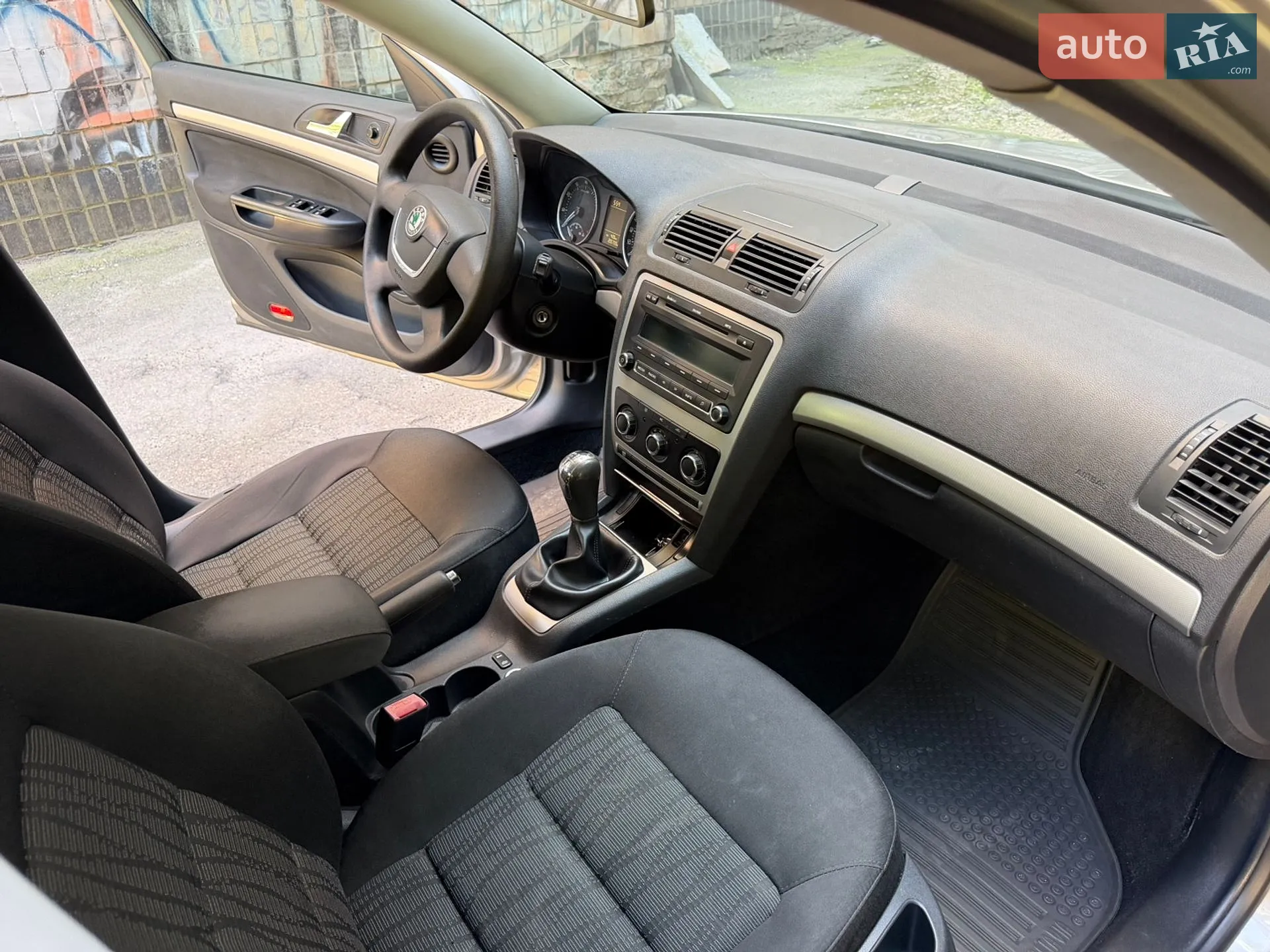 Skoda Octavia 2010 VIN TMBBA41ZXBB151364 фото оголошення 9 з 13