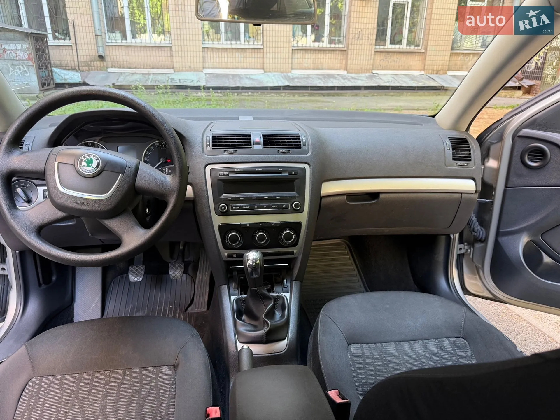 Skoda Octavia 2010 VIN TMBBA41ZXBB151364 фото оголошення 10 з 13