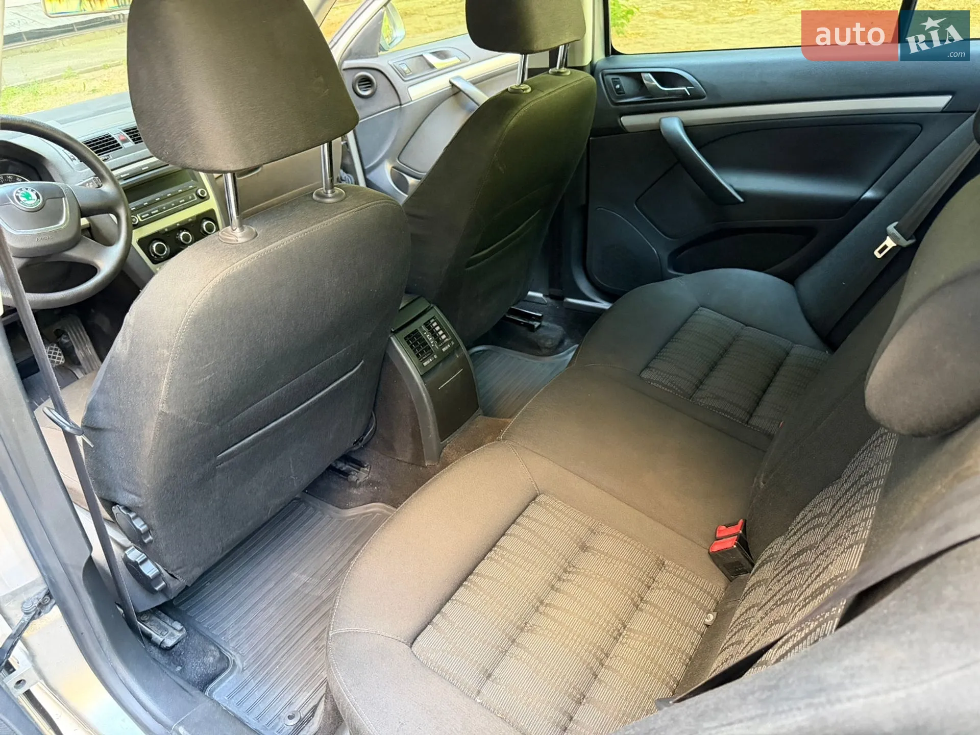 Skoda Octavia 2010 VIN TMBBA41ZXBB151364 фото оголошення 11 з 13